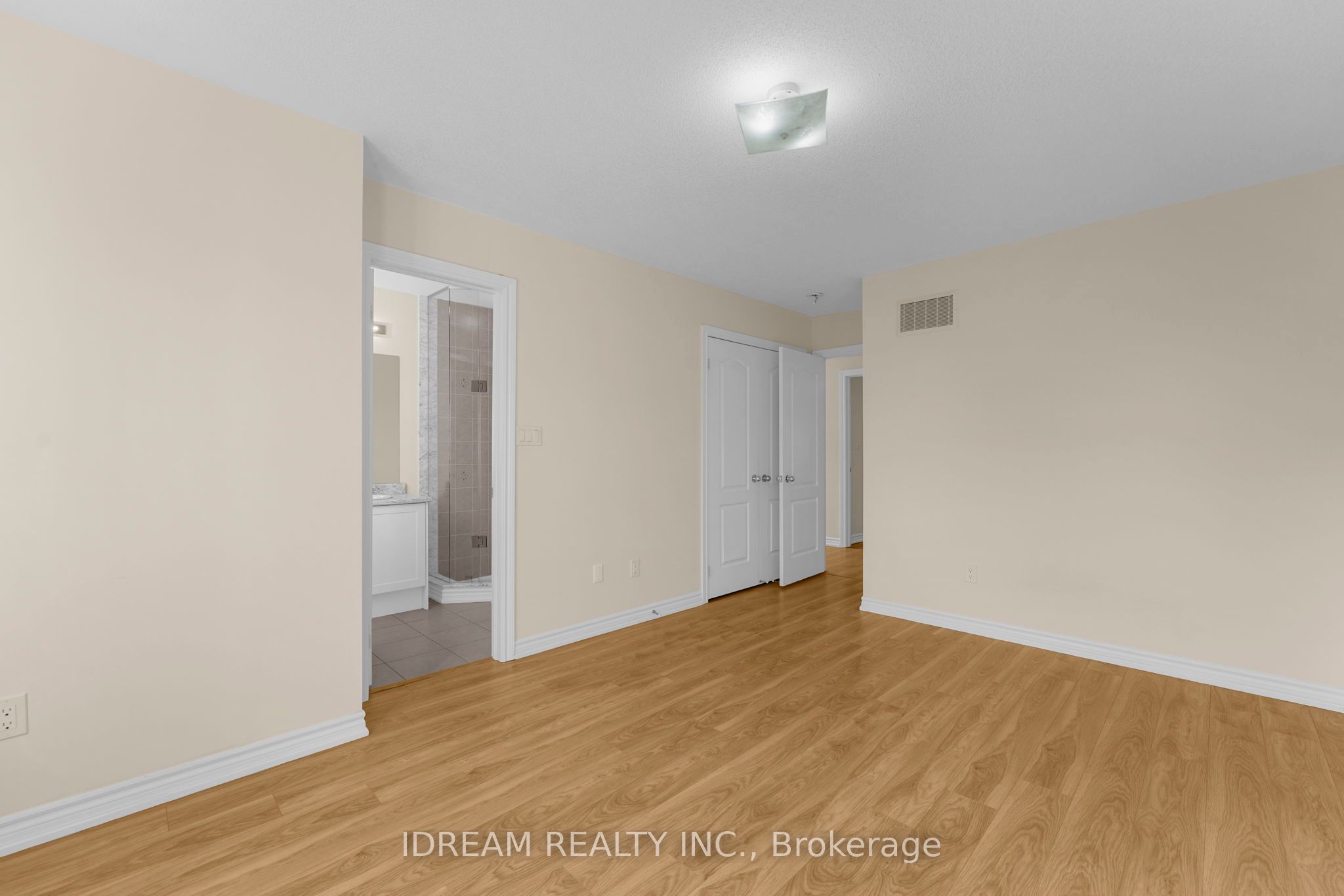 MLS #W12352912 image #26