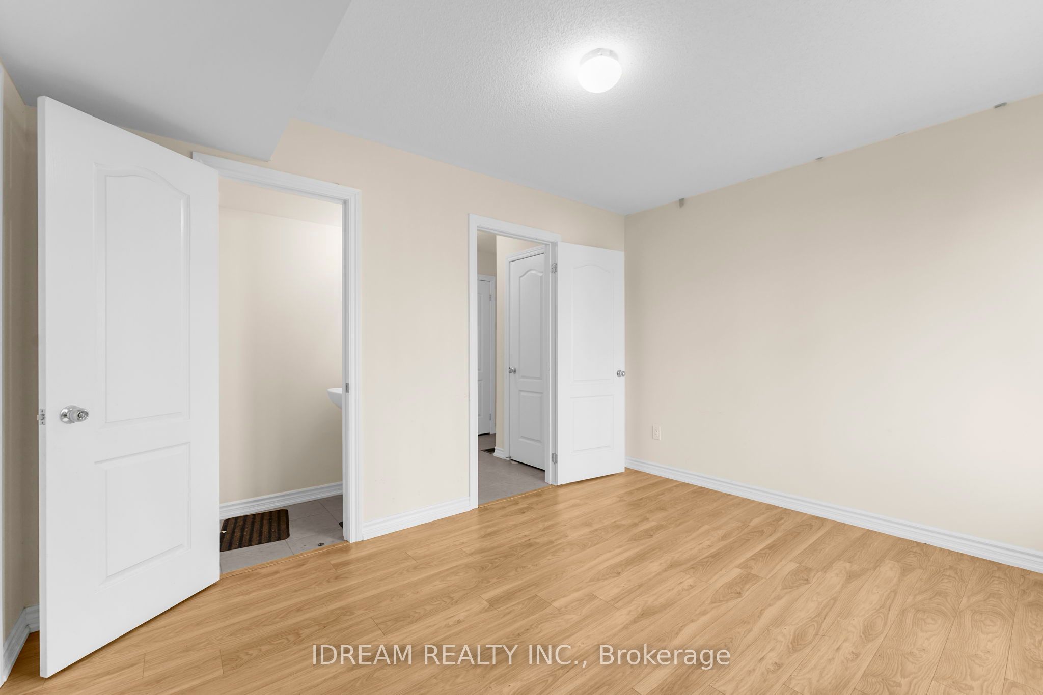 MLS #W12352912 image #5