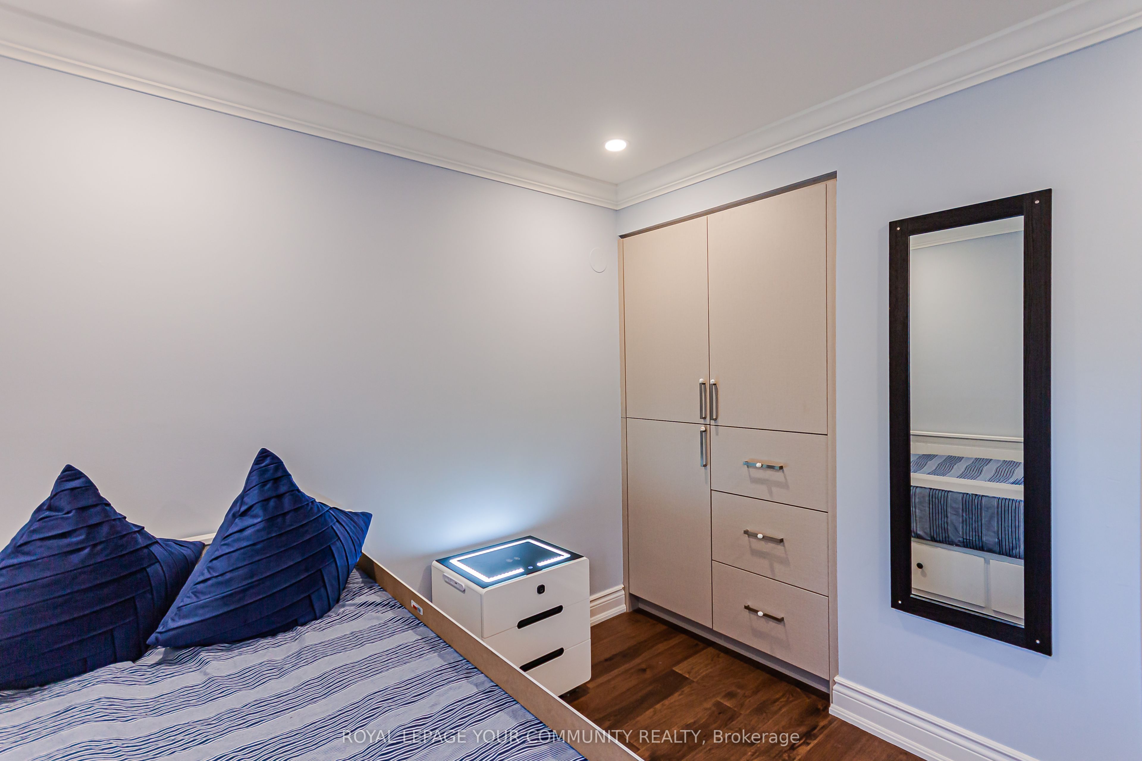 MLS #W12353212 image #11