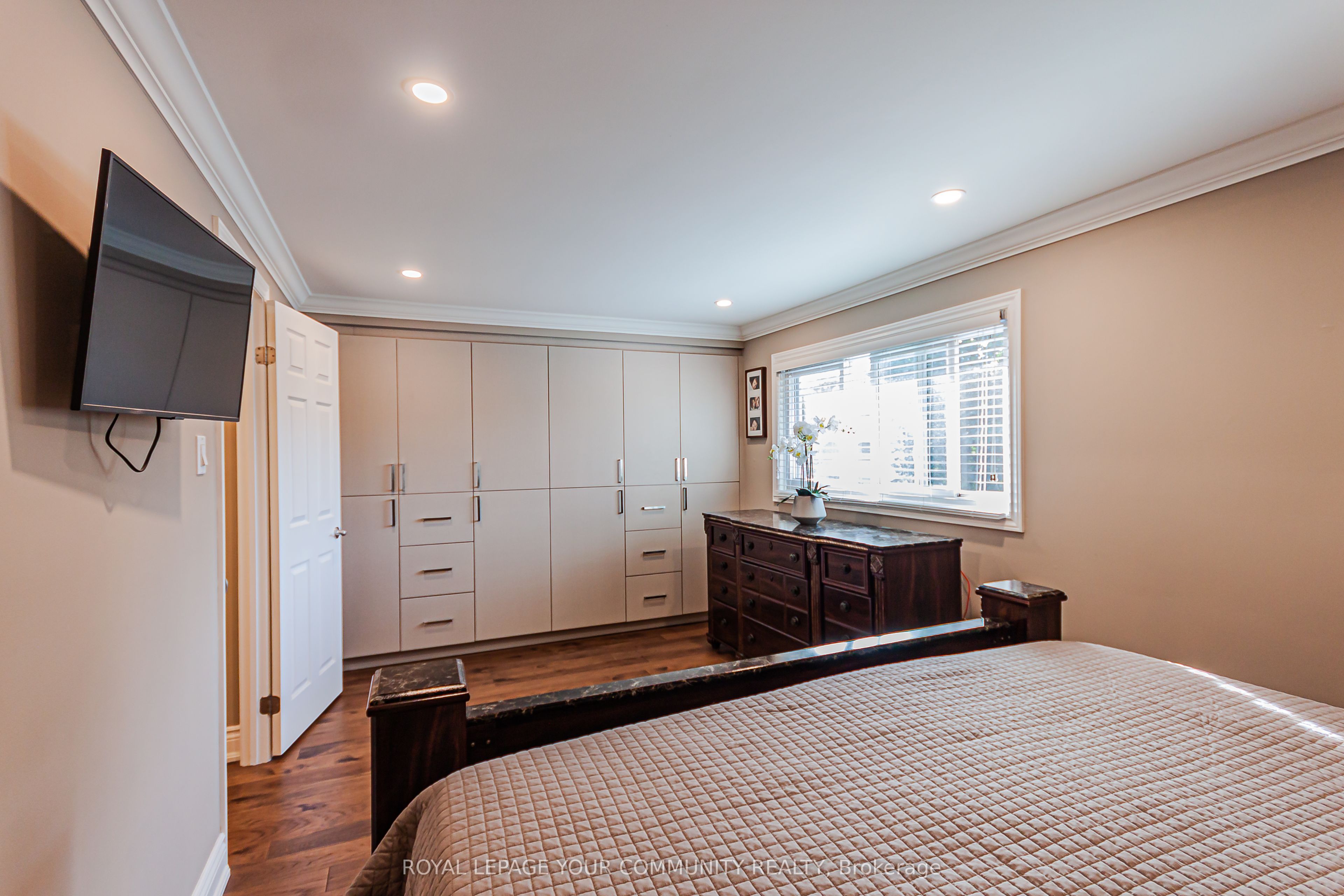 MLS #W12353212 image #13