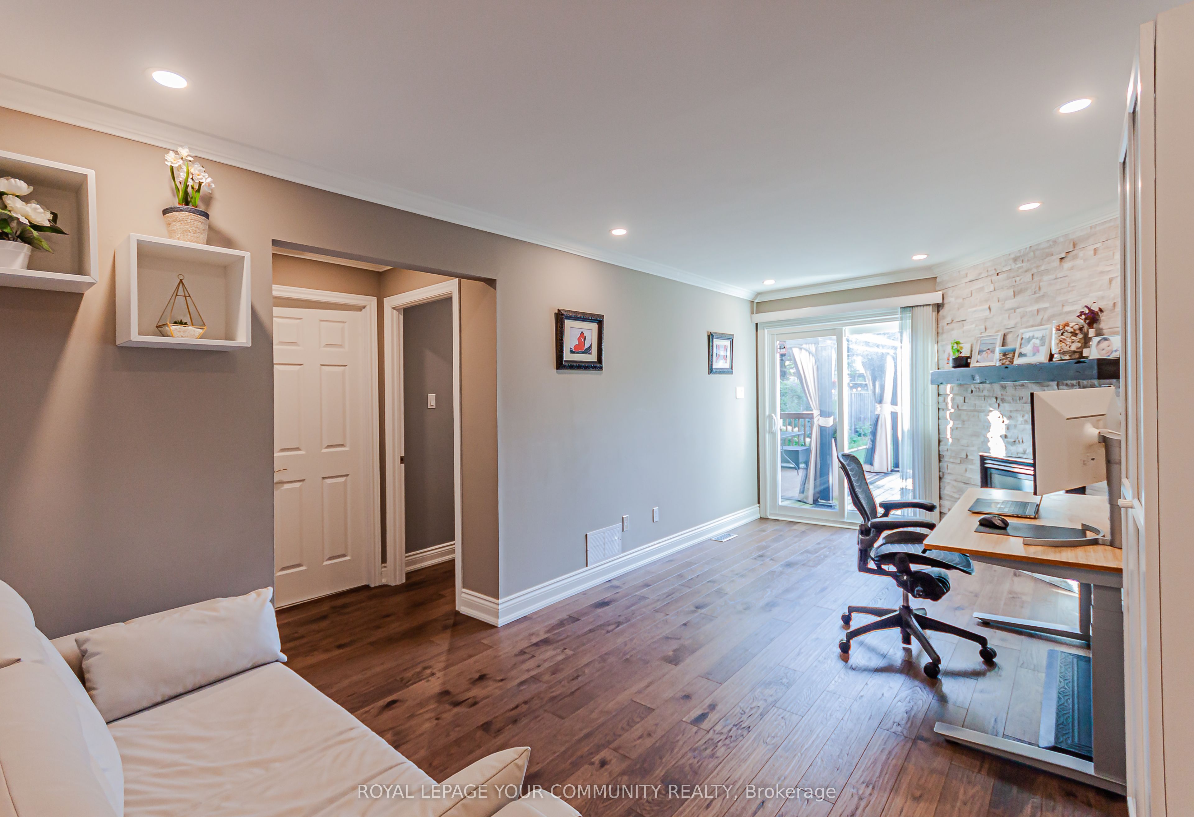 MLS #W12353212 image #17