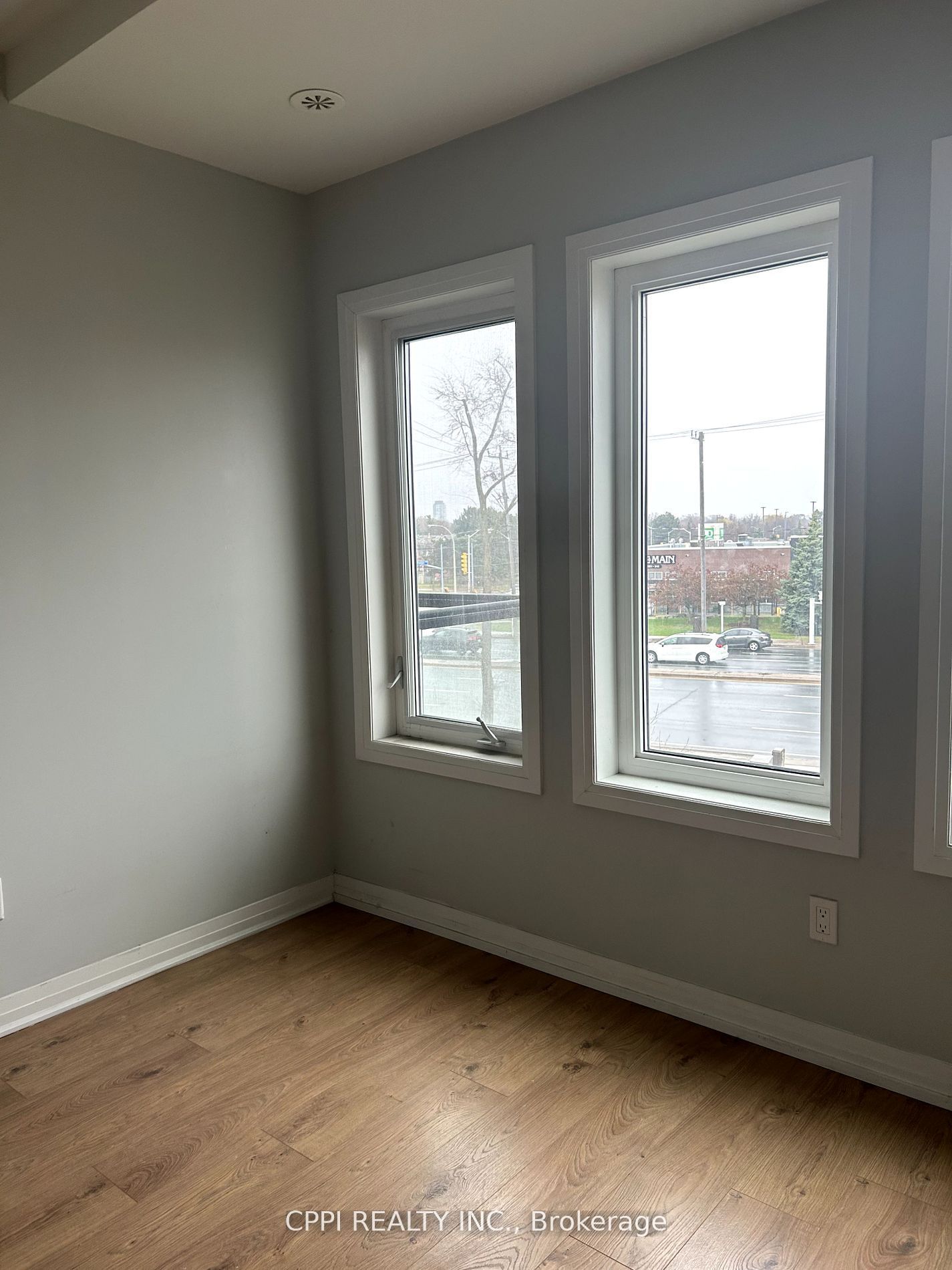 MLS #W12353614 image #6