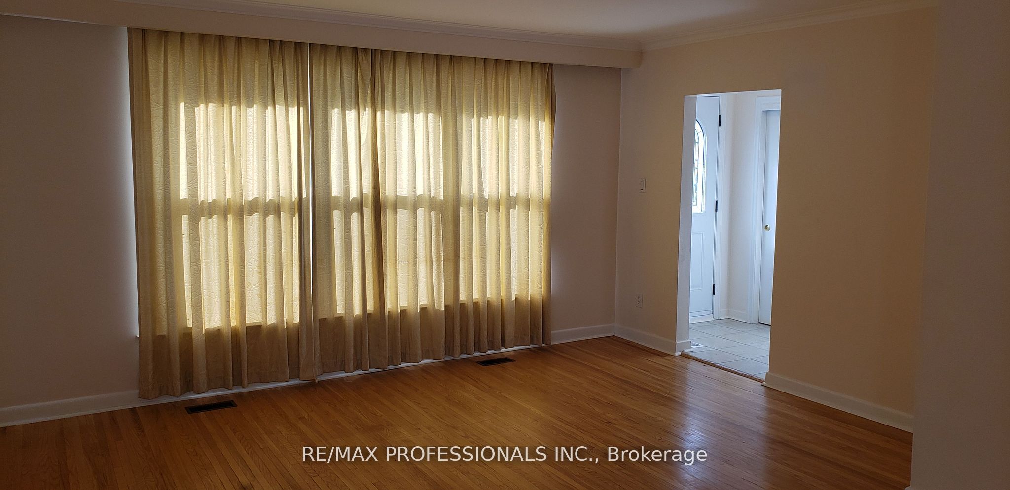 MLS #W12353676 image #6