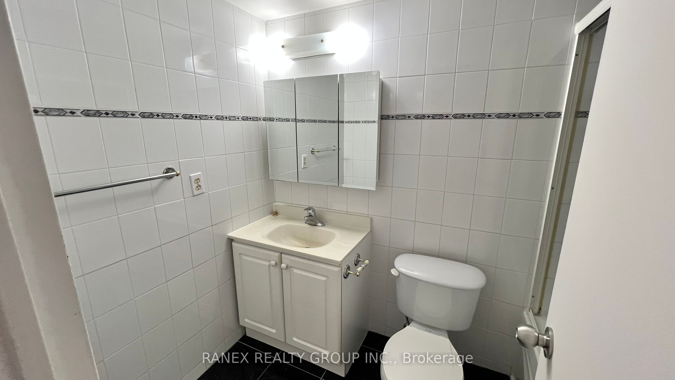 MLS #W12354862 image #15