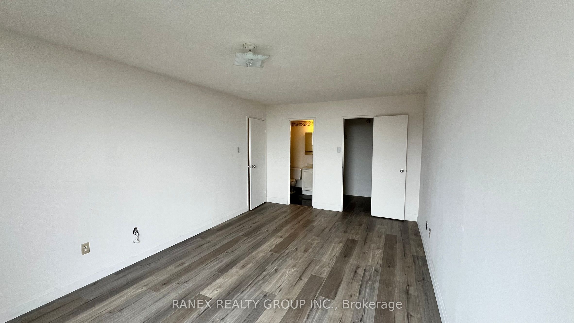 MLS #W12354862 image #18