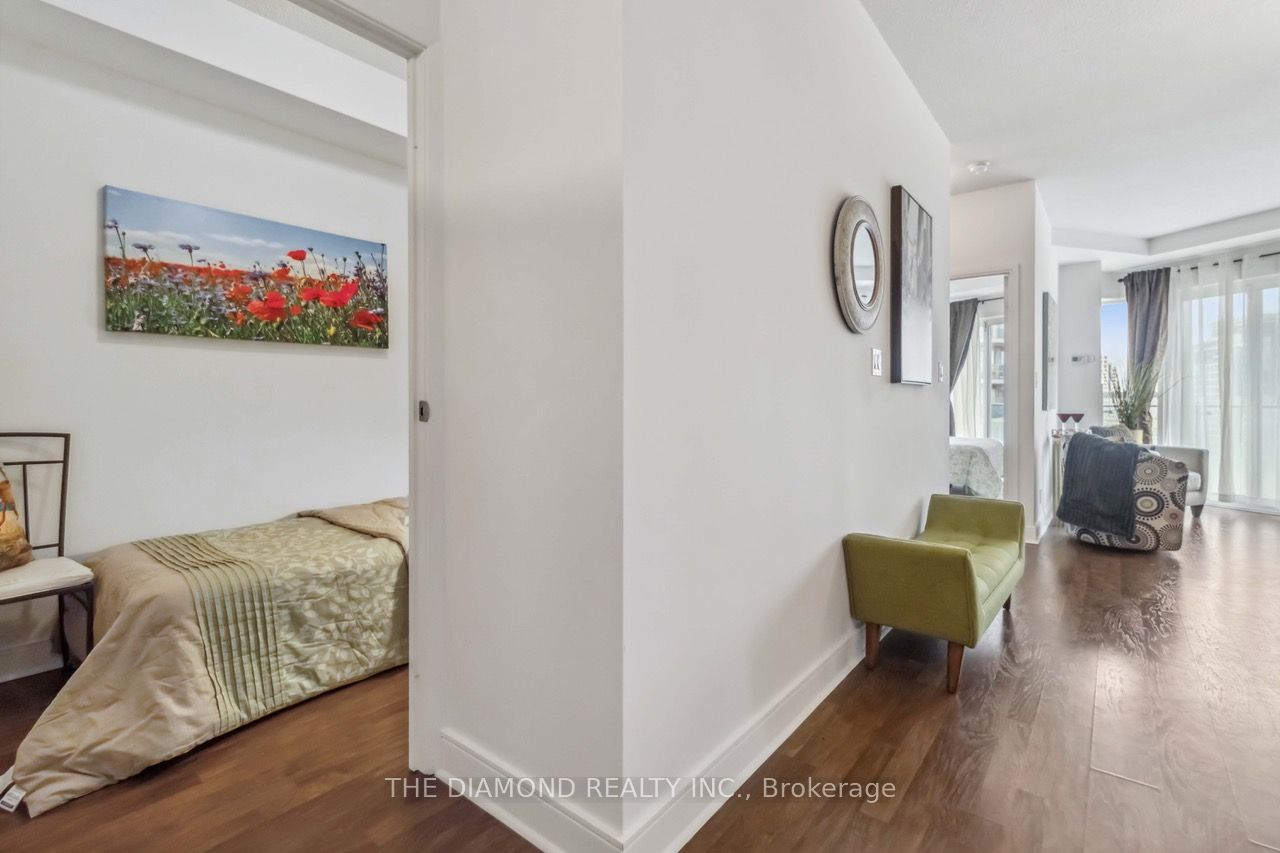 MLS #W12354902 image #24