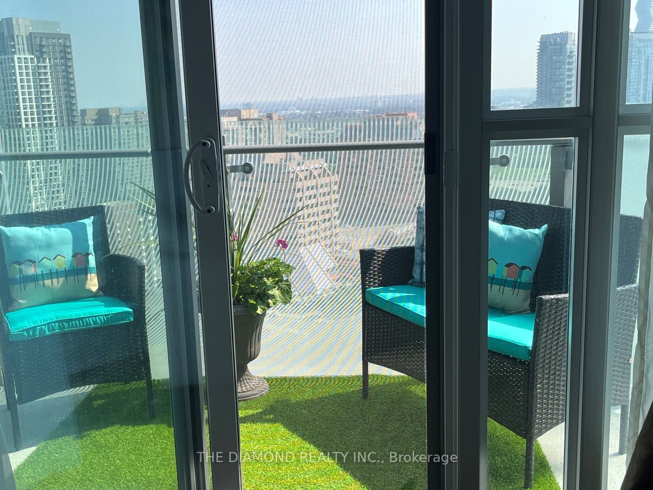 MLS #W12354902 image #28