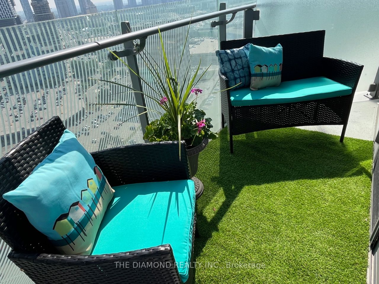 MLS #W12354902 image #32