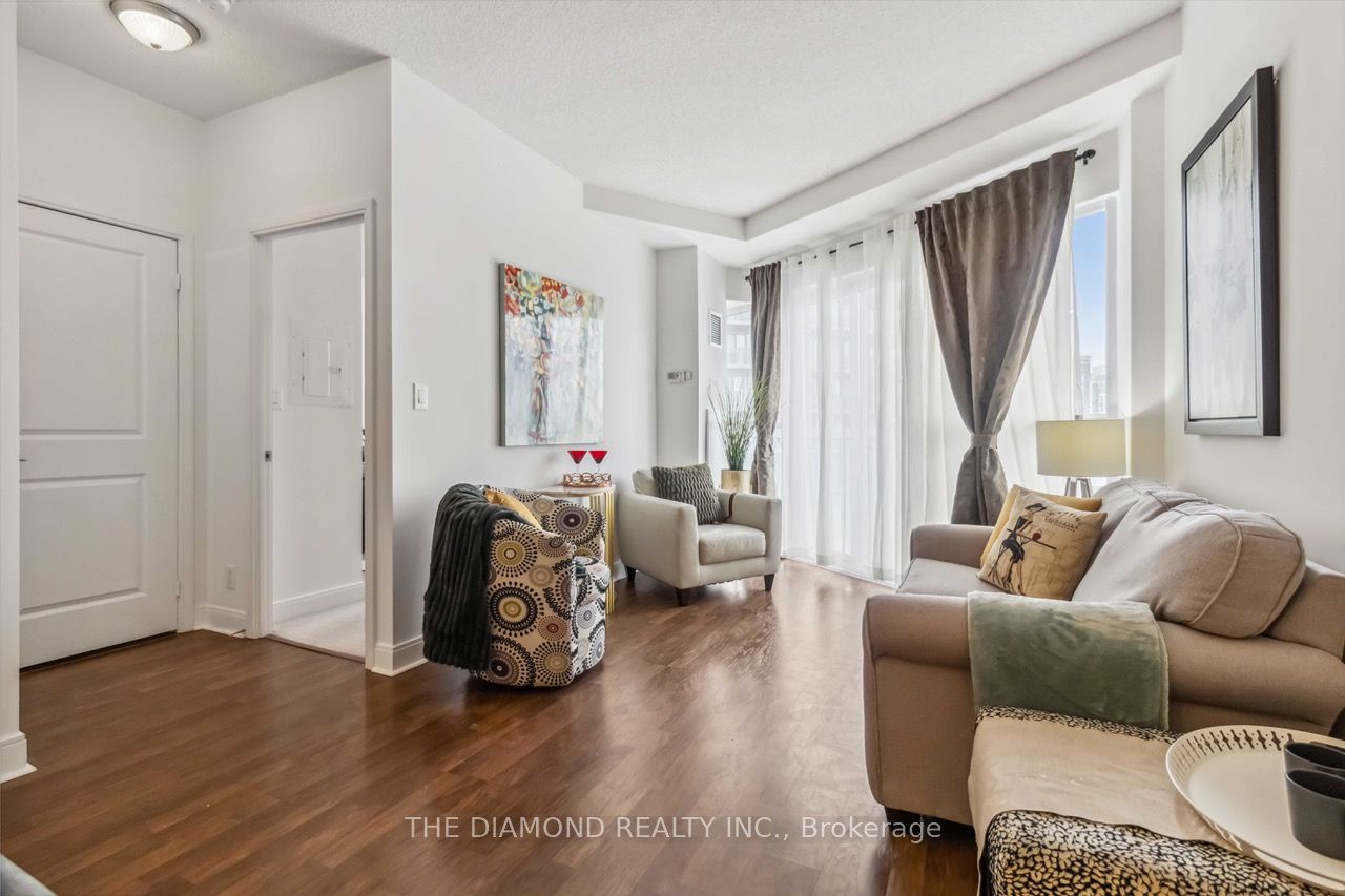 MLS #W12354902 image #6