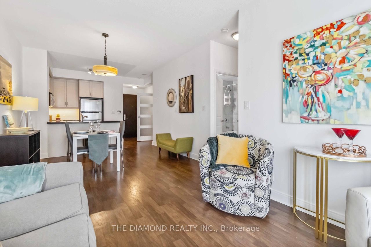 MLS #W12354902 image #8