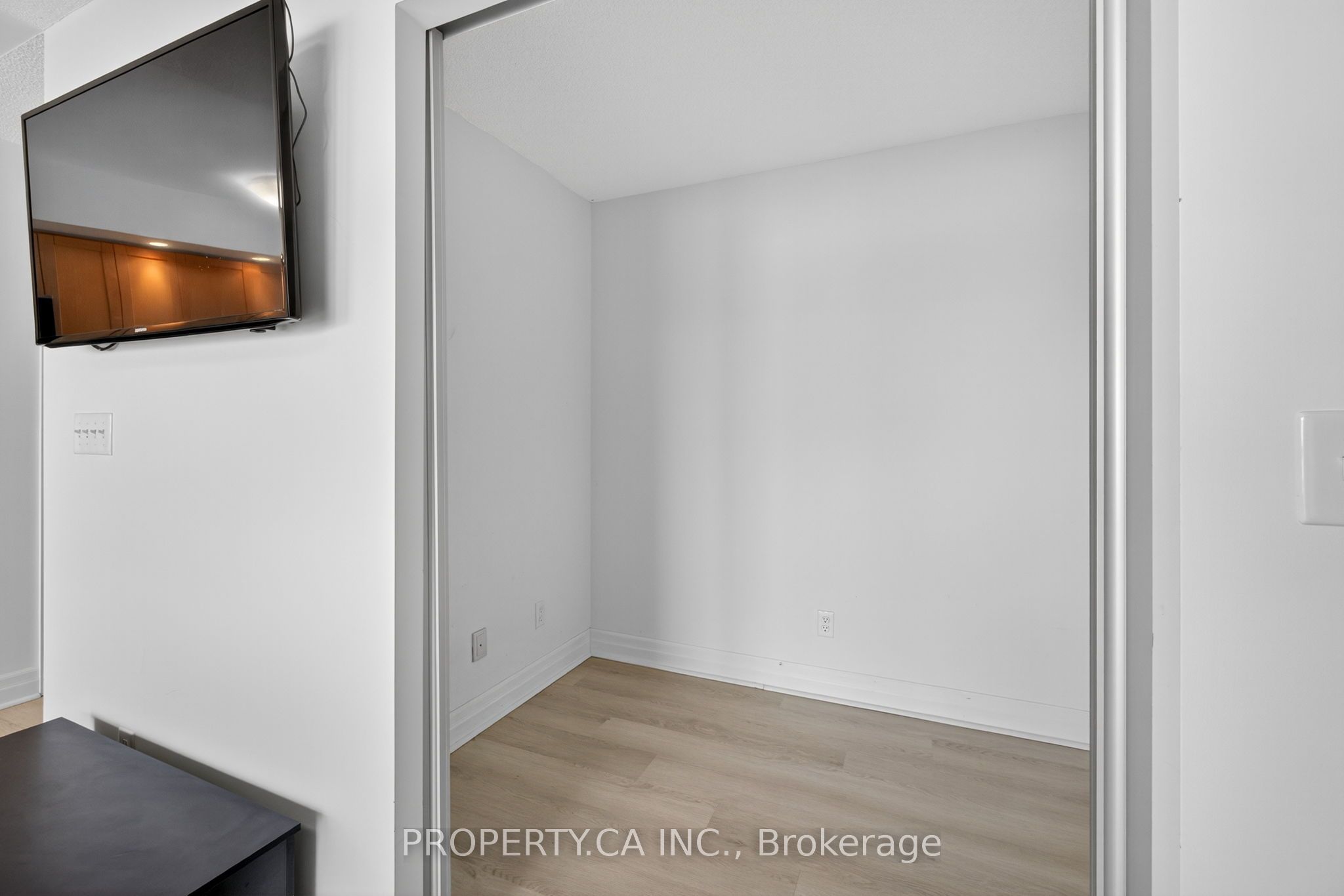 MLS #W12355639 image #9