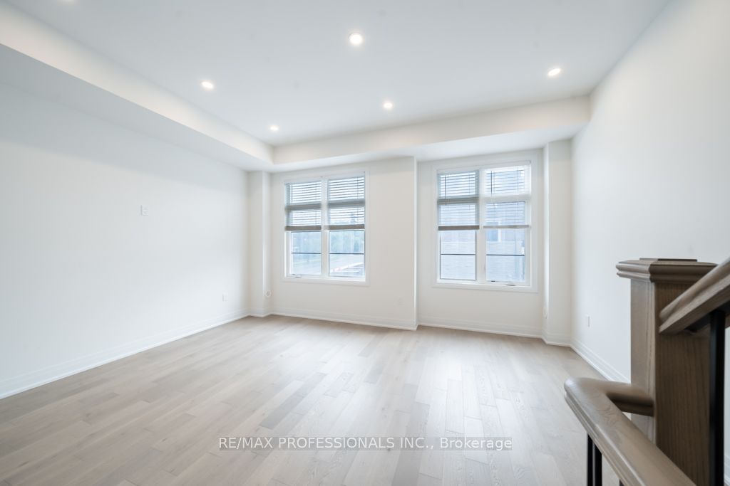 MLS #W12355686 image #17