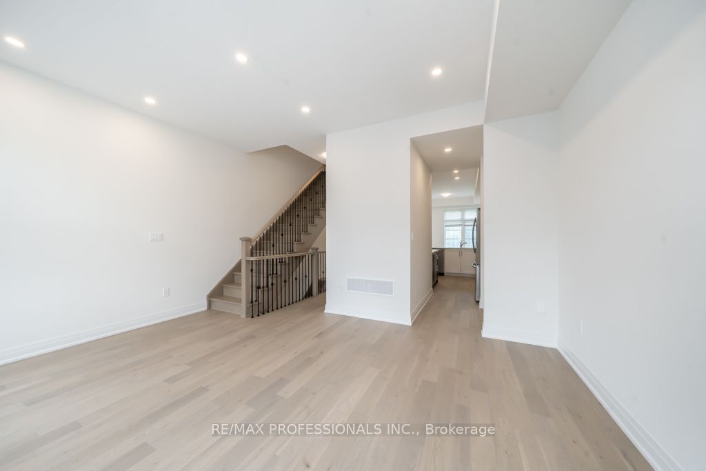 MLS #W12355686 image #18