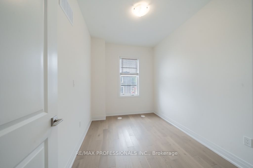 MLS #W12355686 image #23