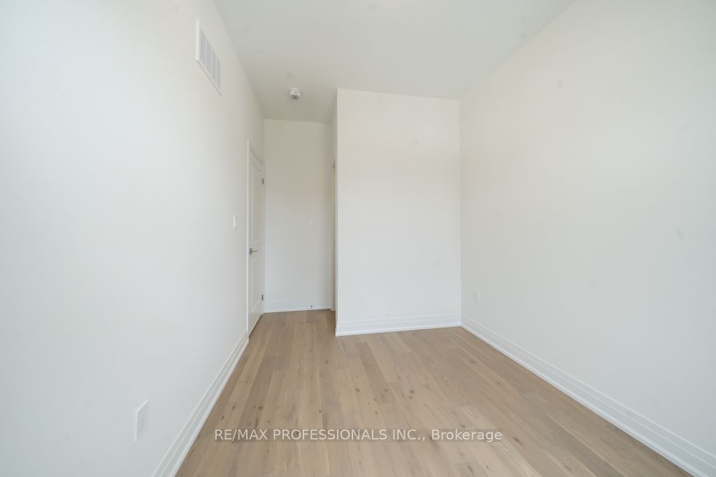 MLS #W12355686 image #27