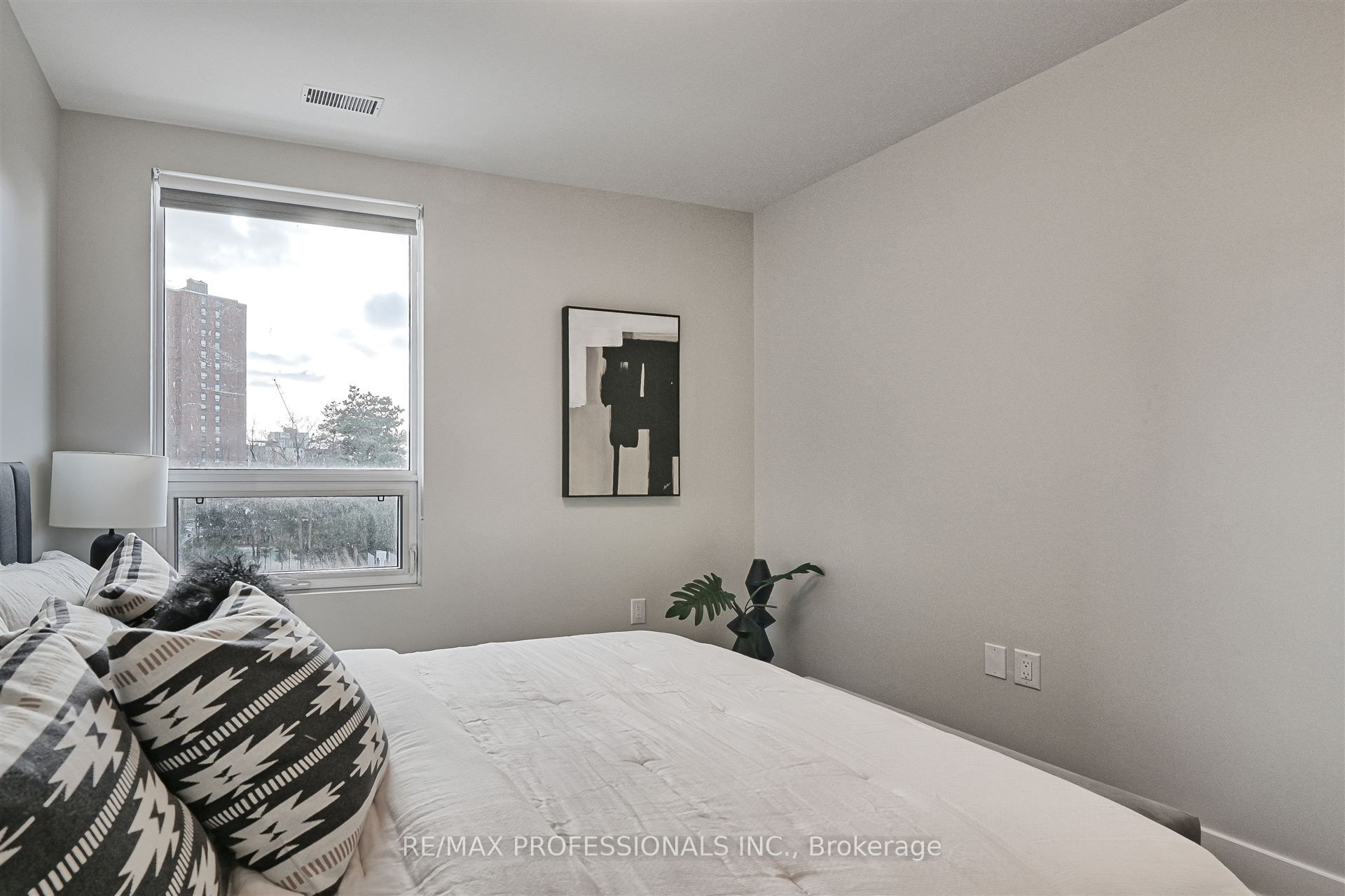 MLS #W12355911 image #11