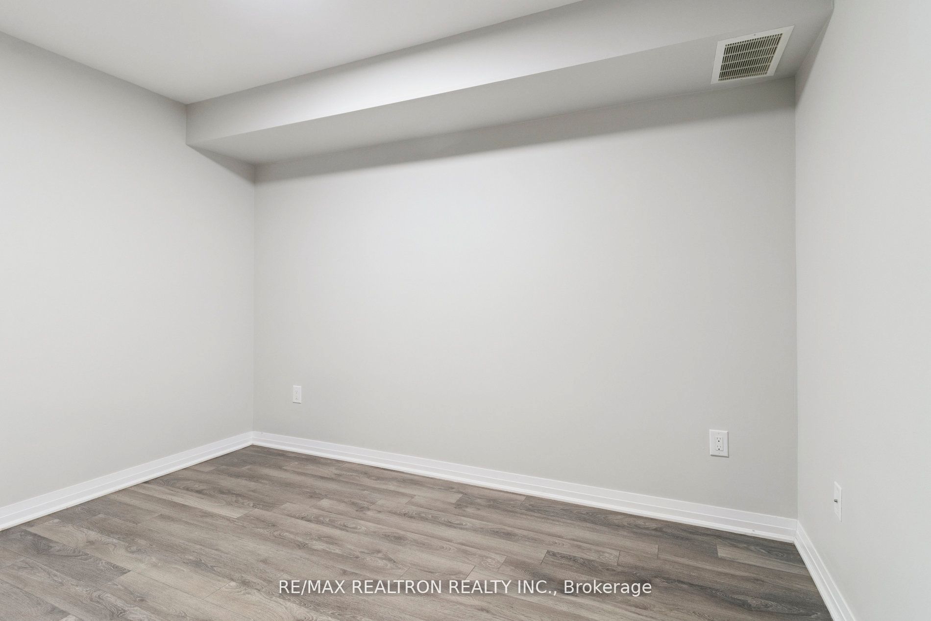 MLS #W12356635 image #26