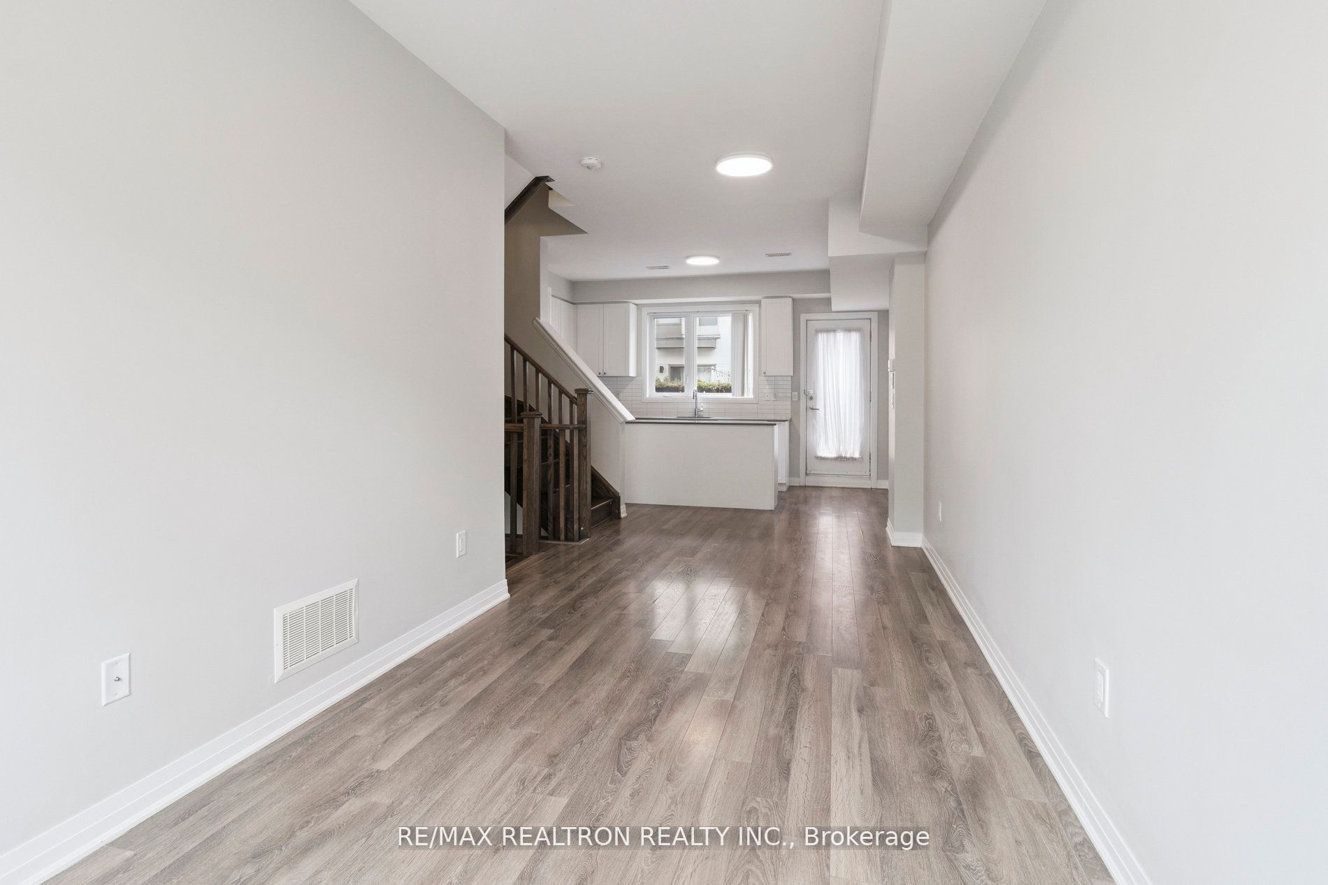 MLS #W12356635 image #9