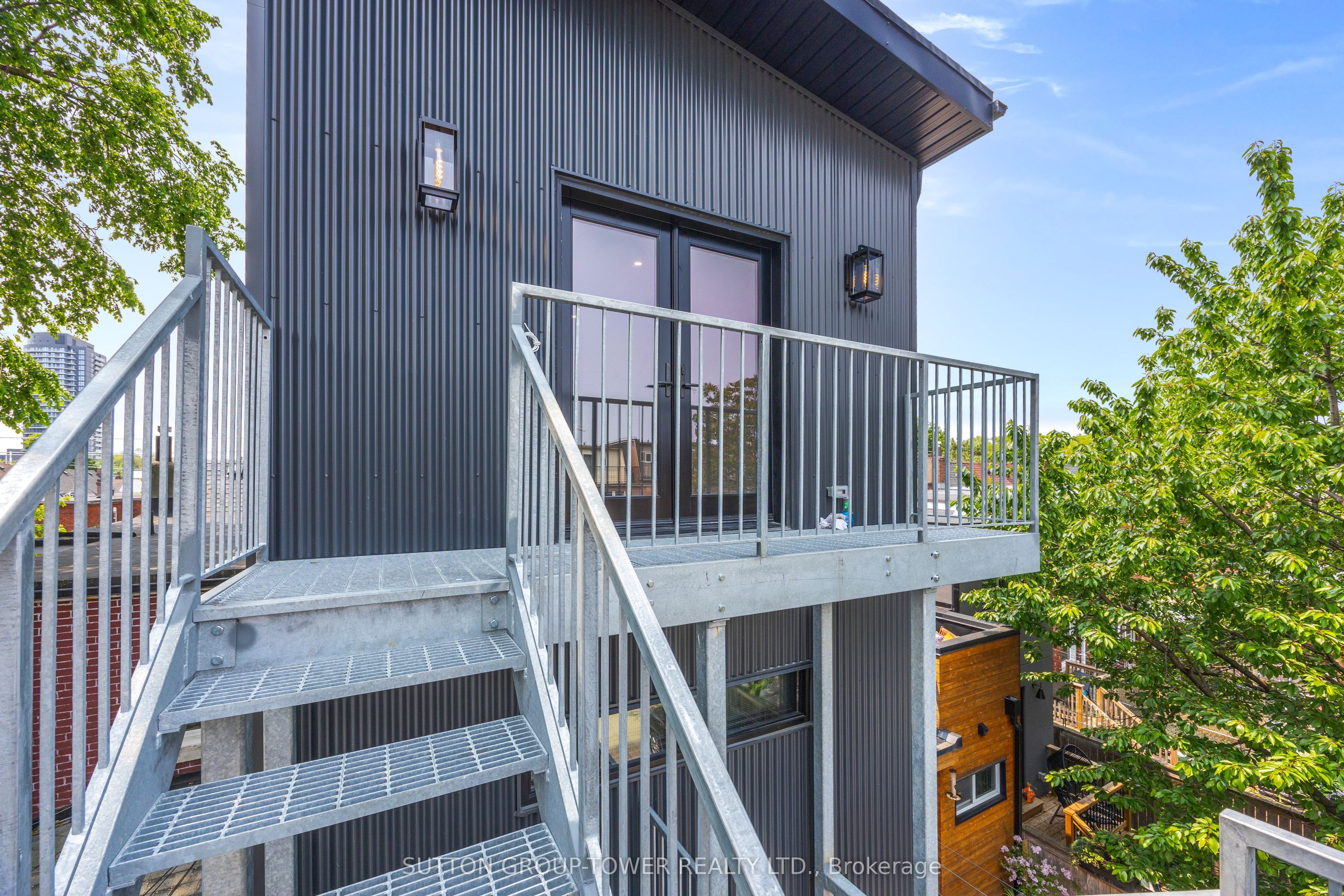 MLS #W12357952 image #1