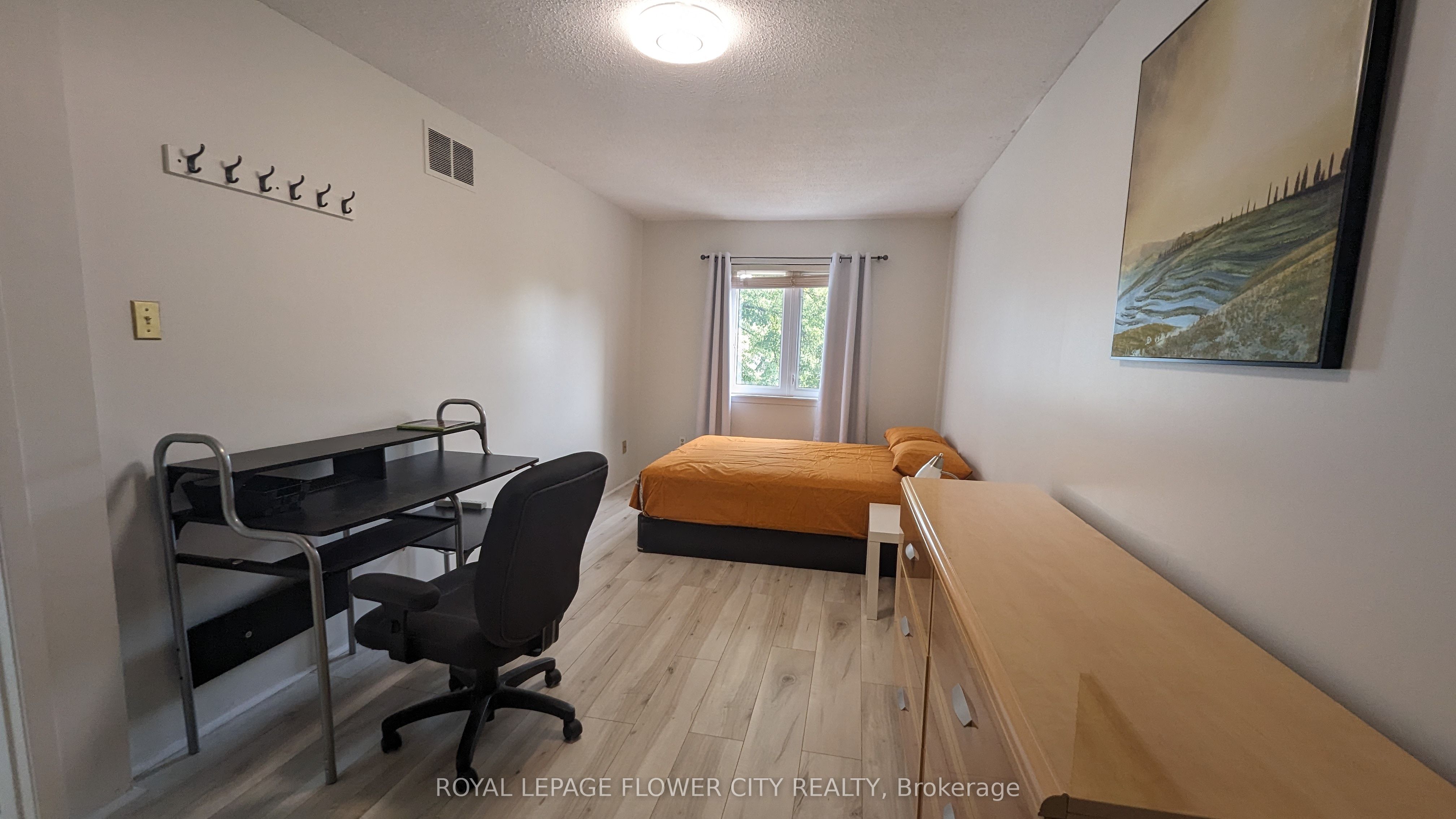 MLS #W12358061 image #16