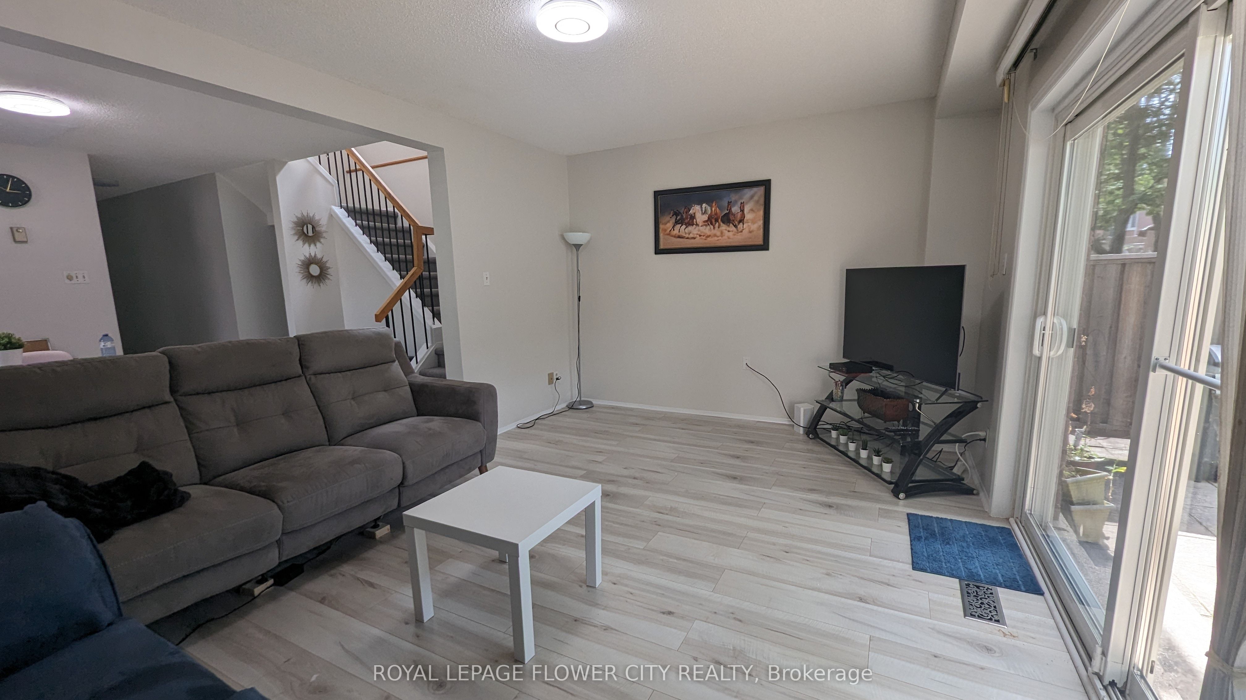 MLS #W12358061 image #2