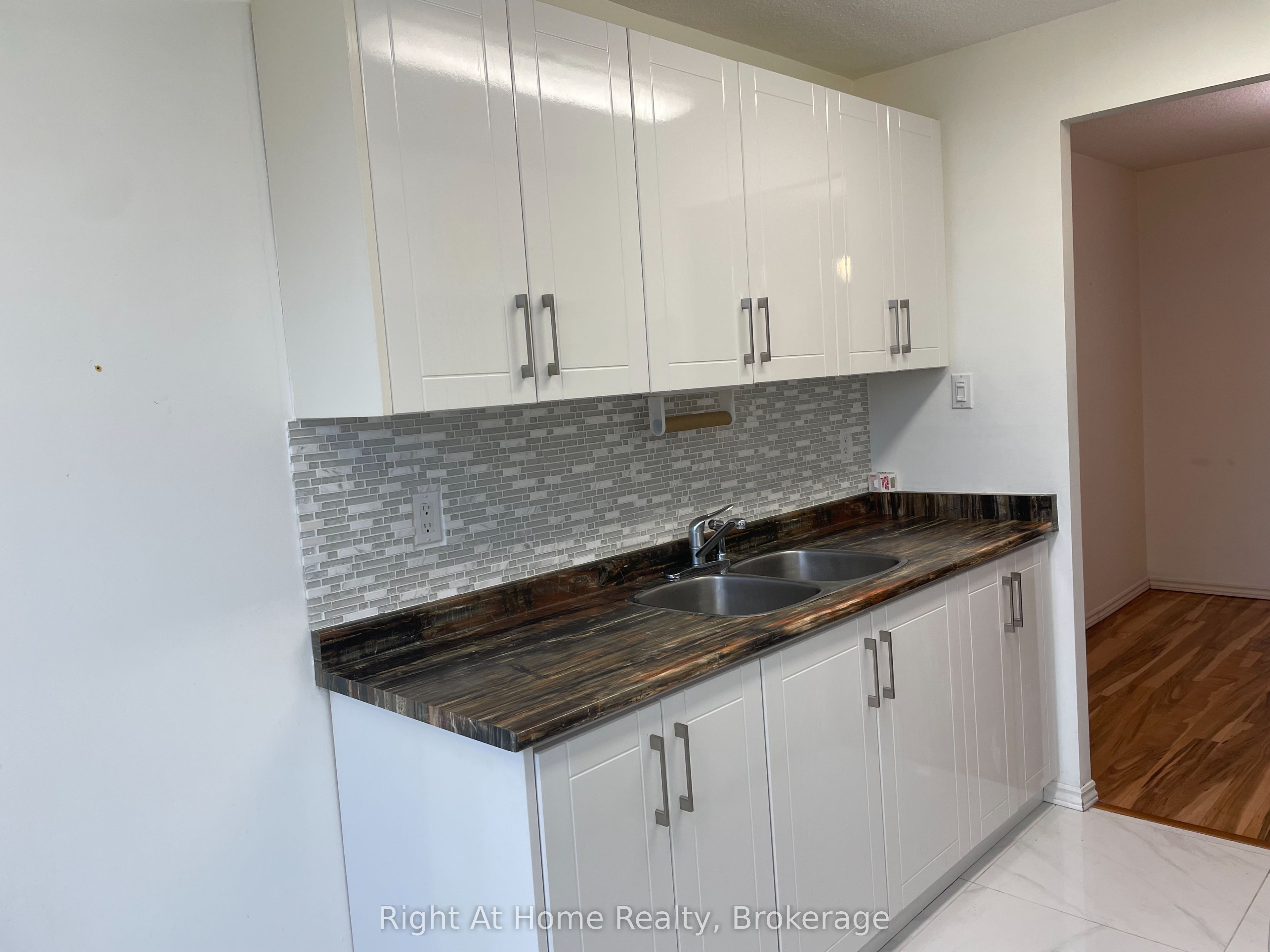 MLS #W12358209 image #6