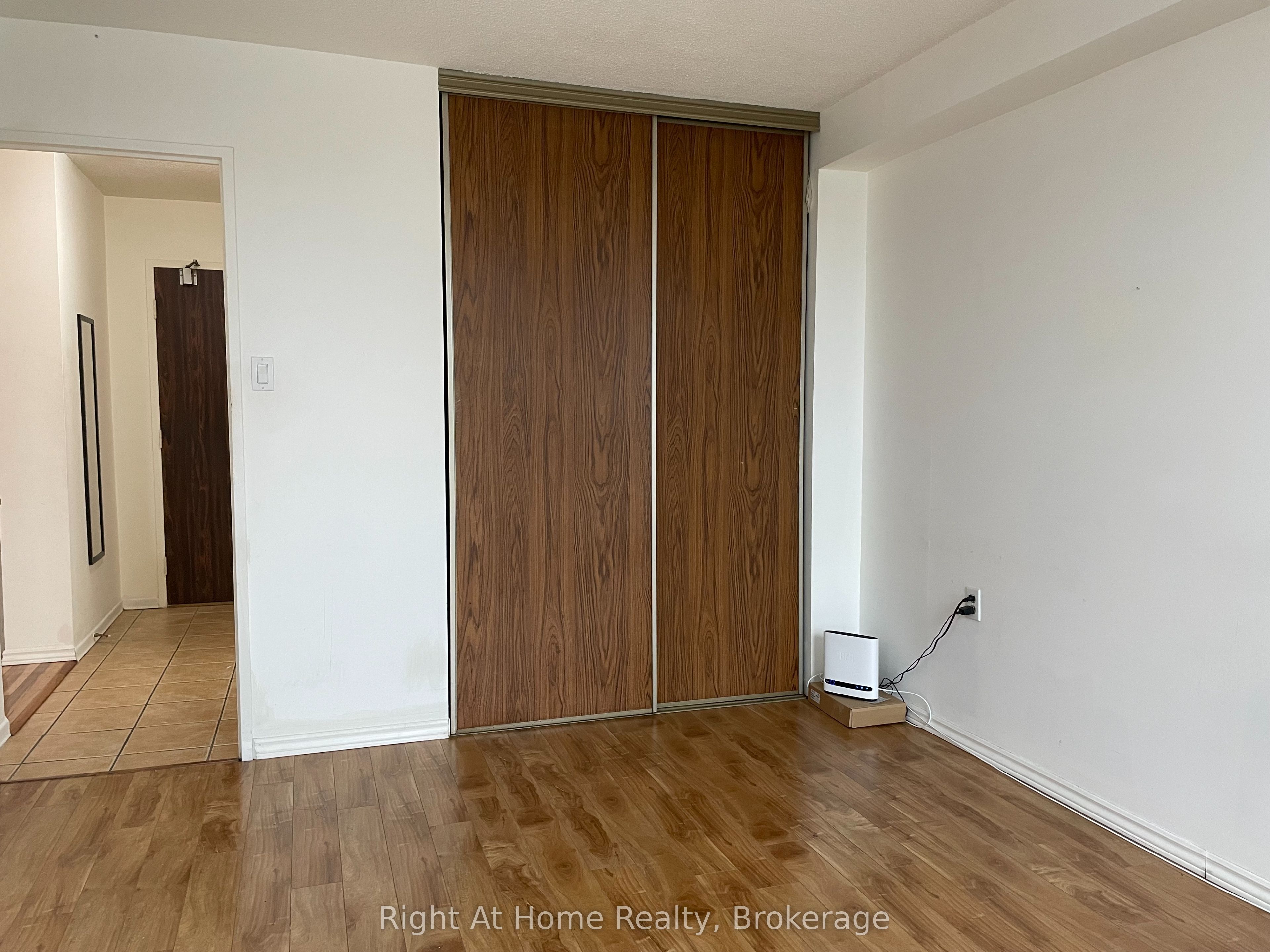 MLS #W12358209 image #9