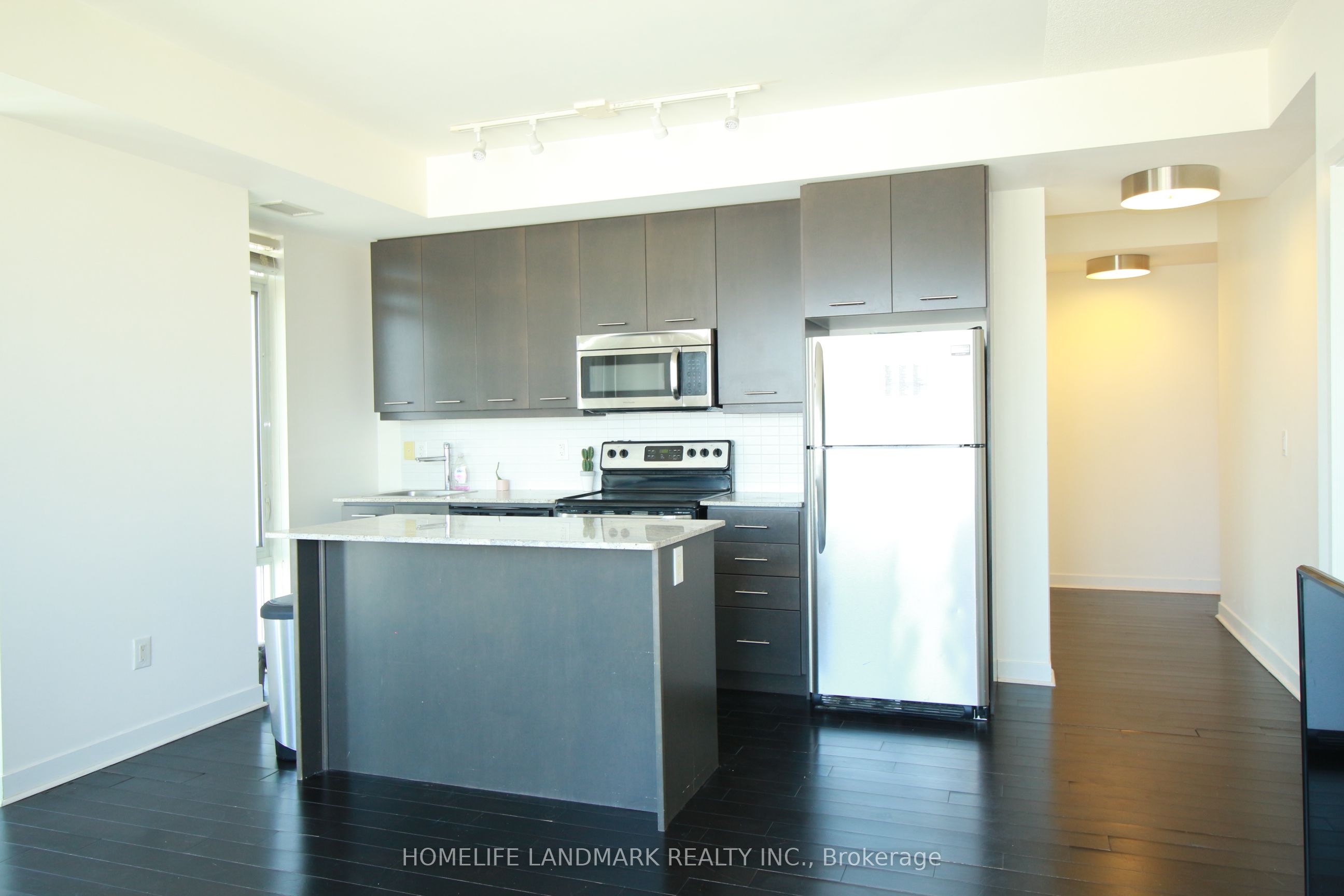 MLS #W12358266 image #7