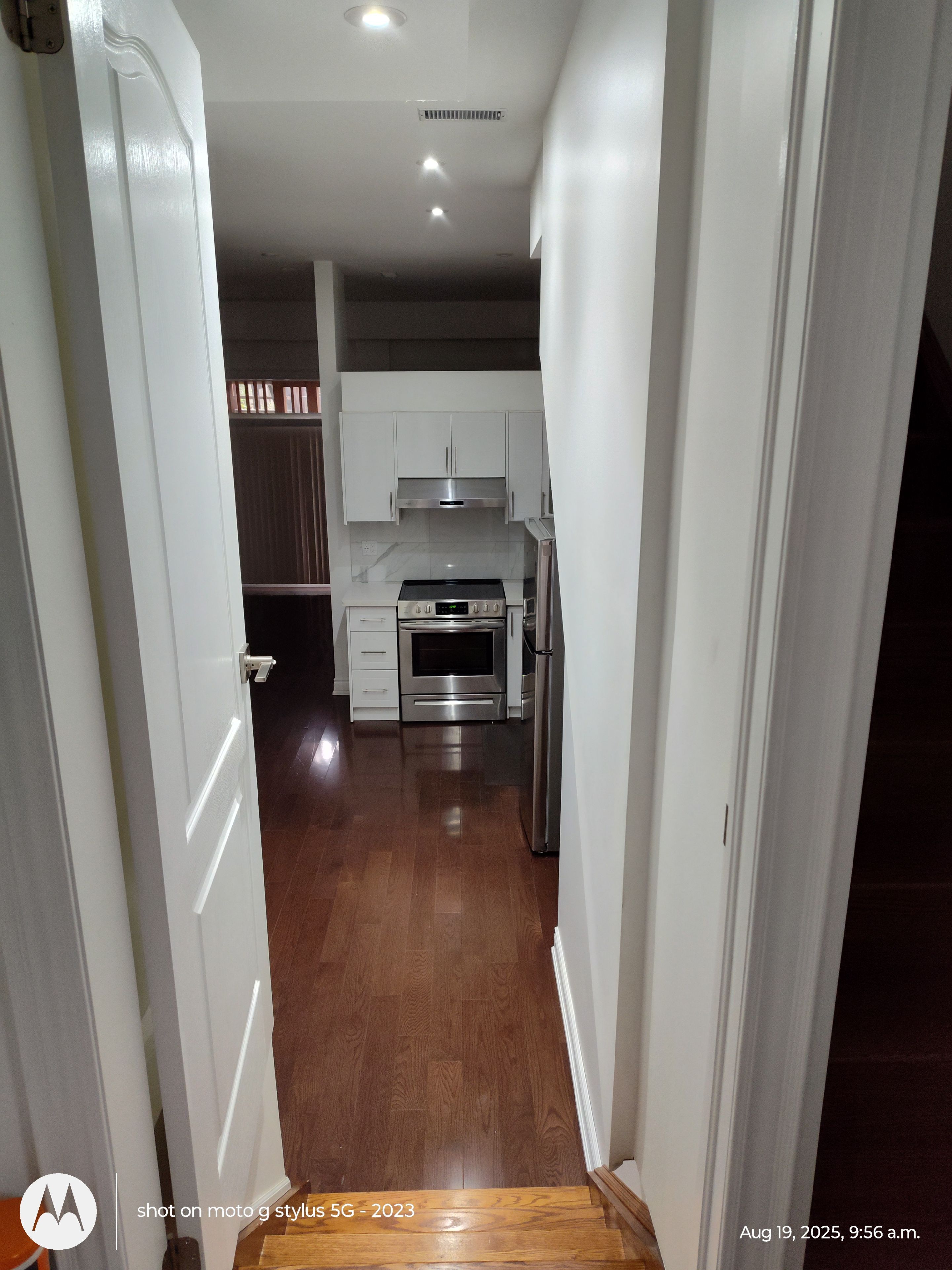 MLS #W12358406 image #0
