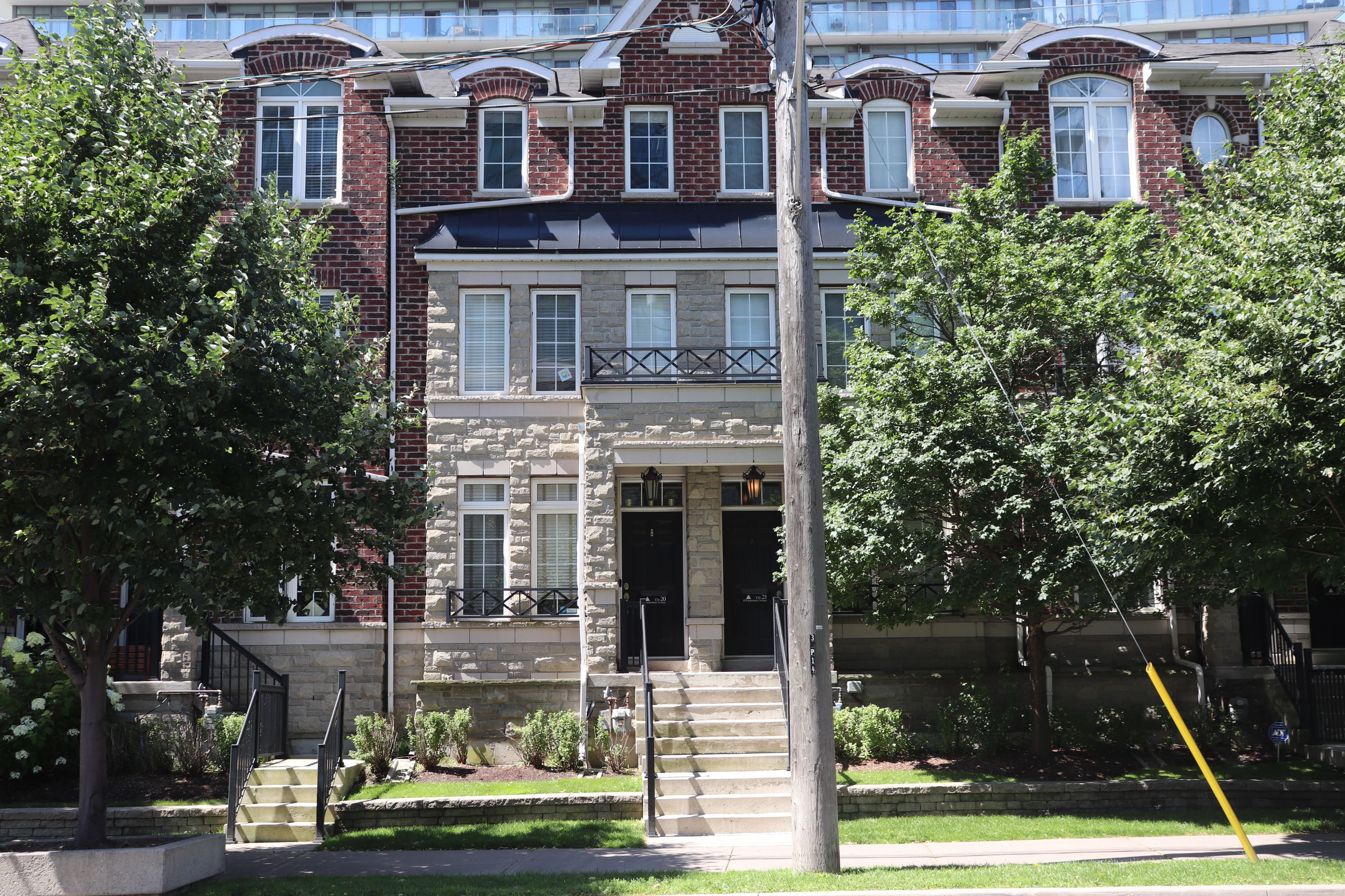 MLS #W12359365 image #0