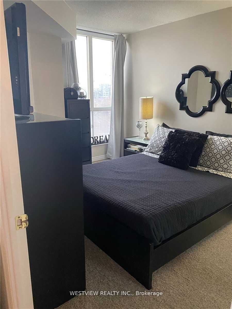 MLS #W12359430 image #13