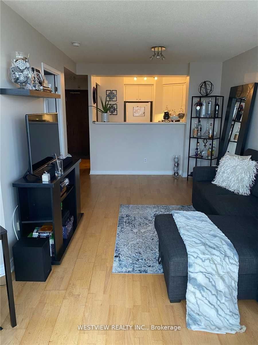 MLS #W12359430 image #9