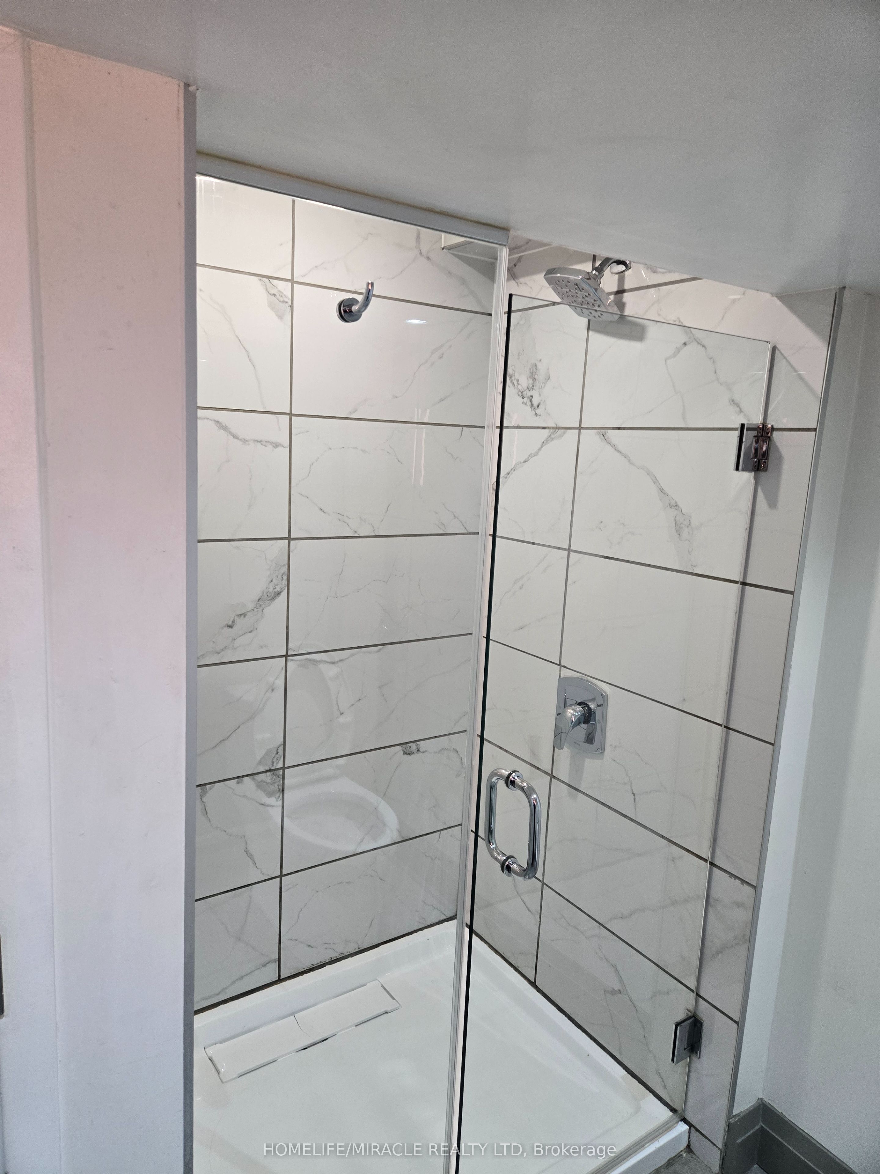 MLS #W12359963 image #2