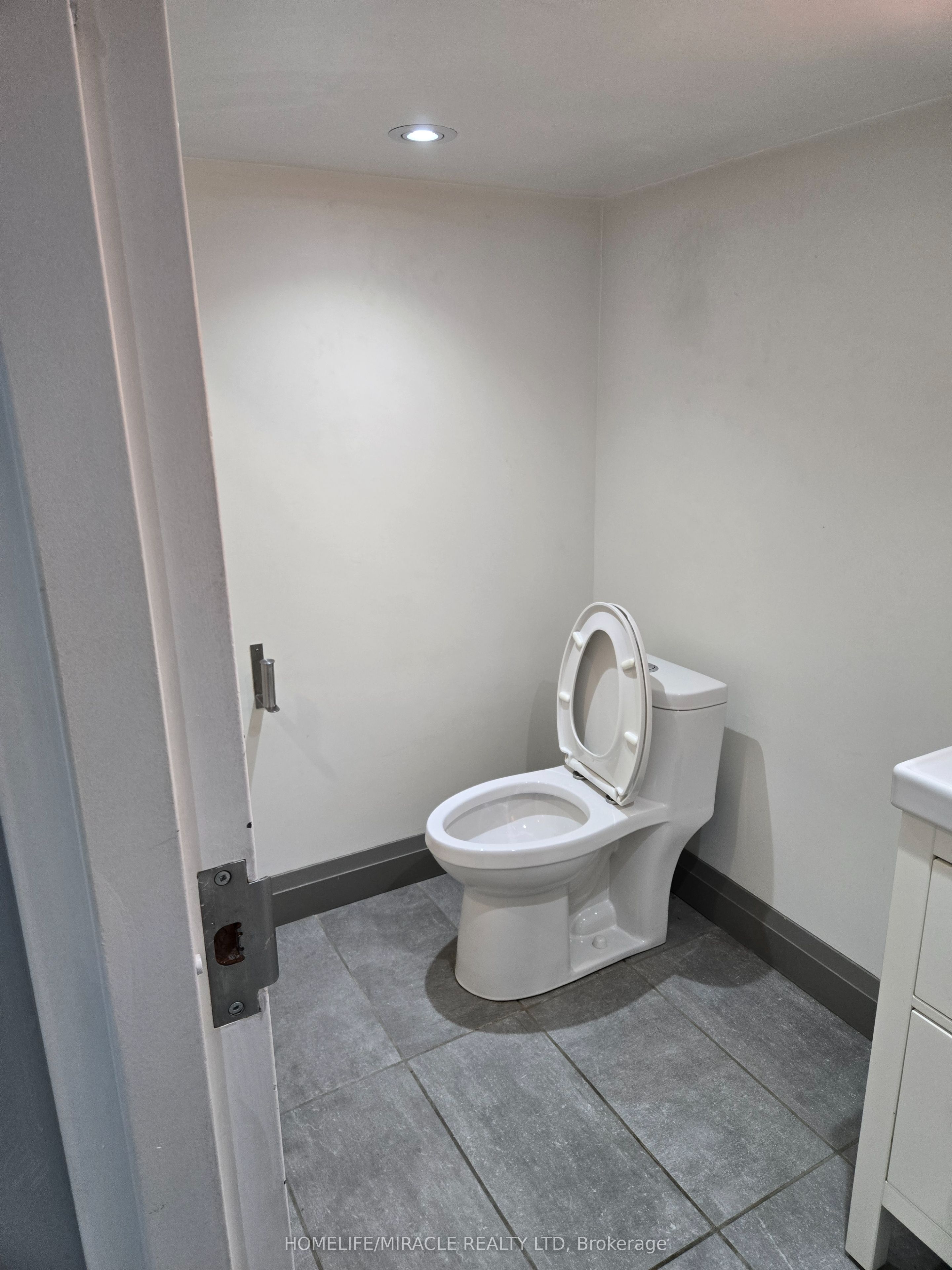 MLS #W12359963 image #4