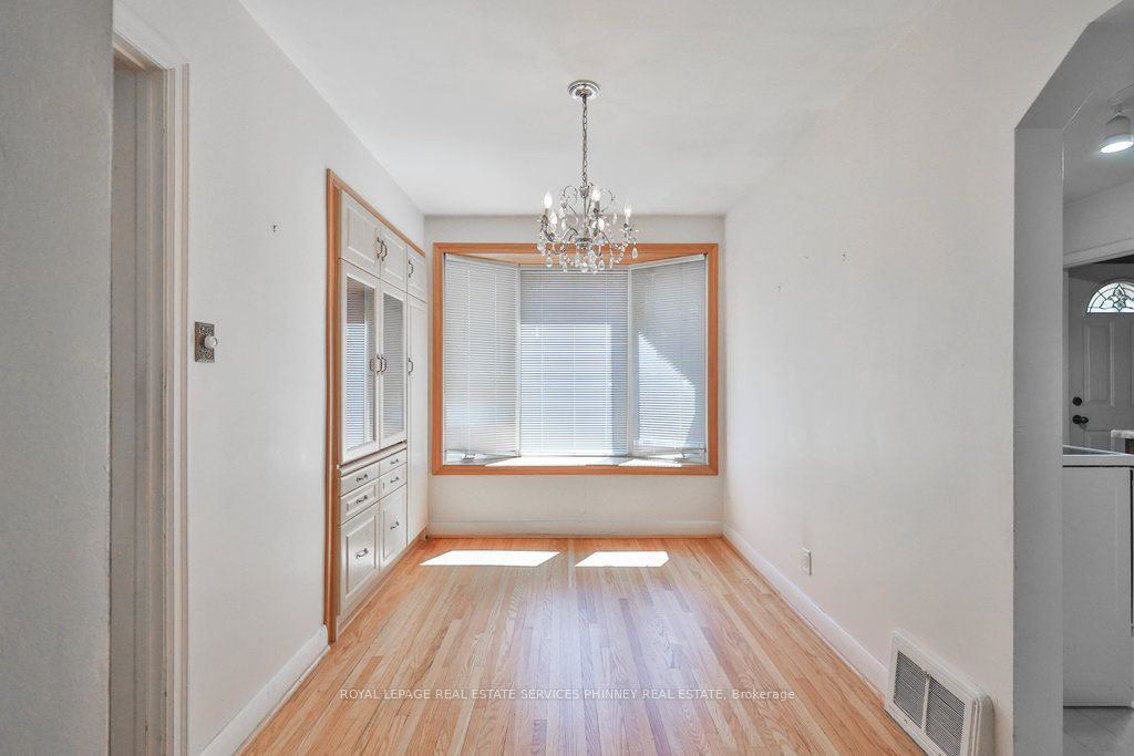 MLS #W12359969 image #5