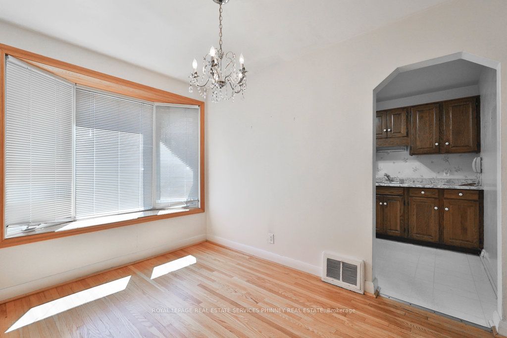 MLS #W12359969 image #6