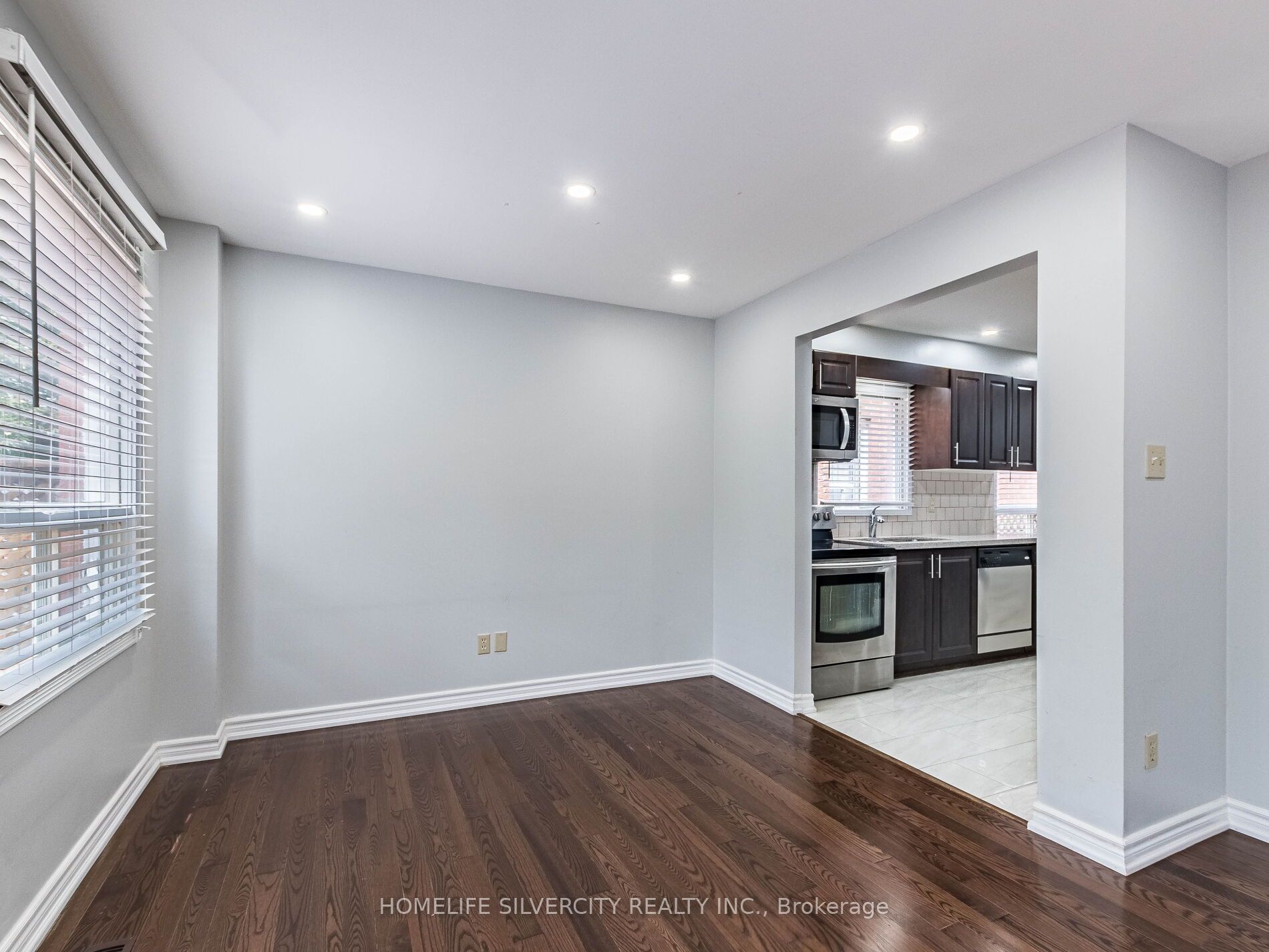 MLS #W12360005 image #11