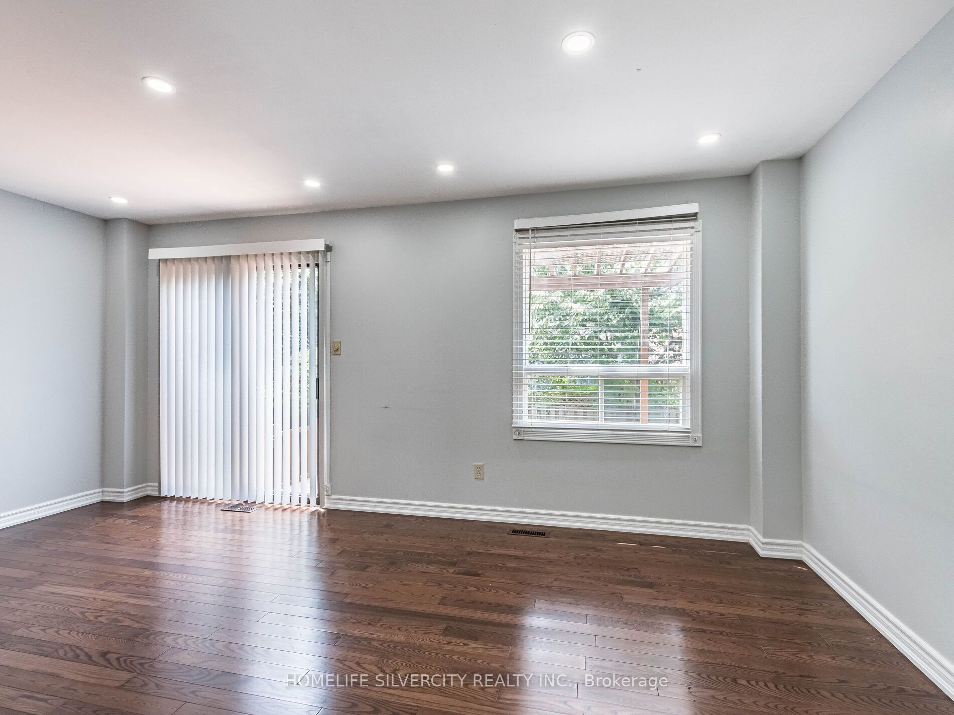 MLS #W12360005 image #12