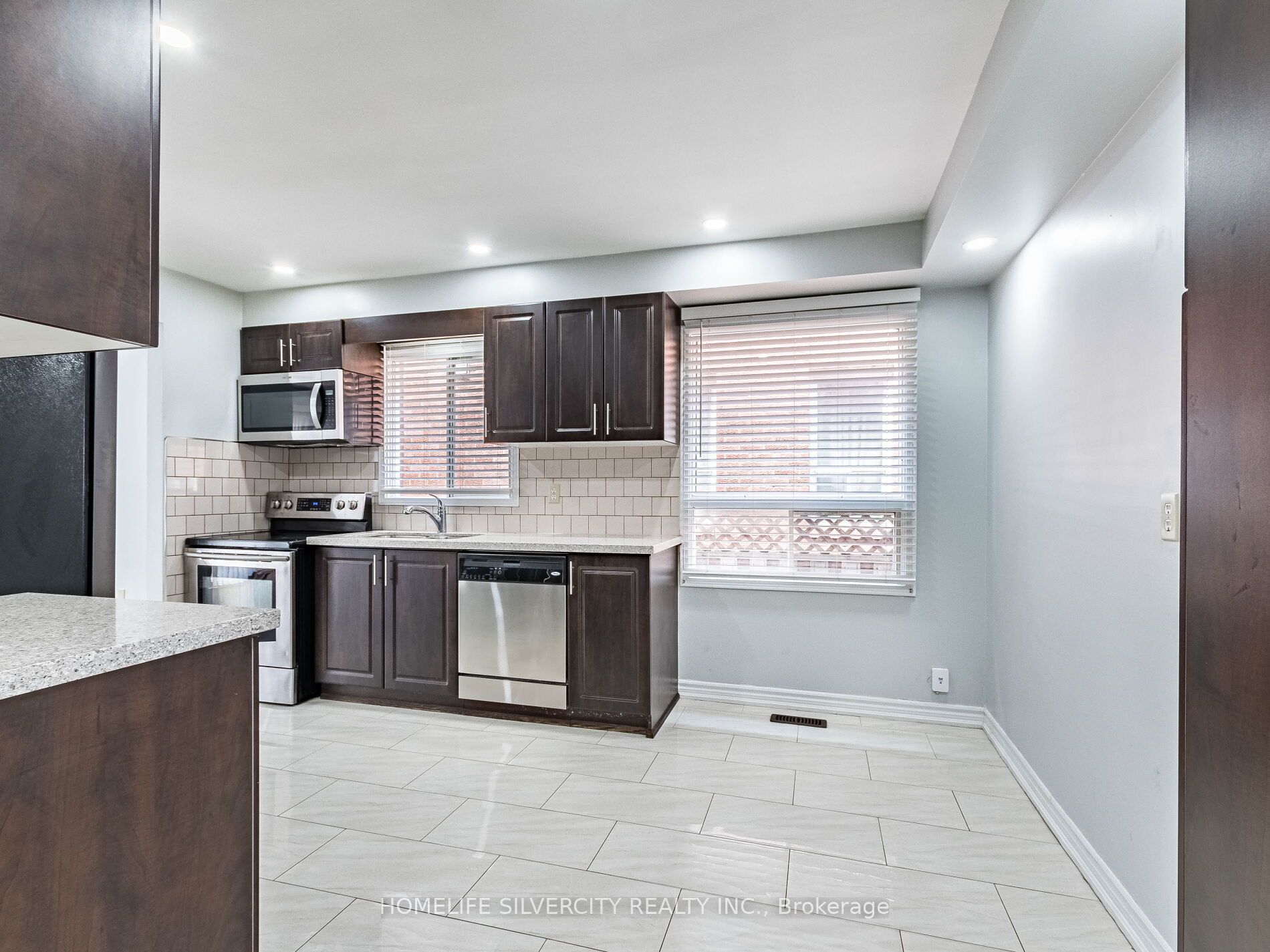 MLS #W12360005 image #16