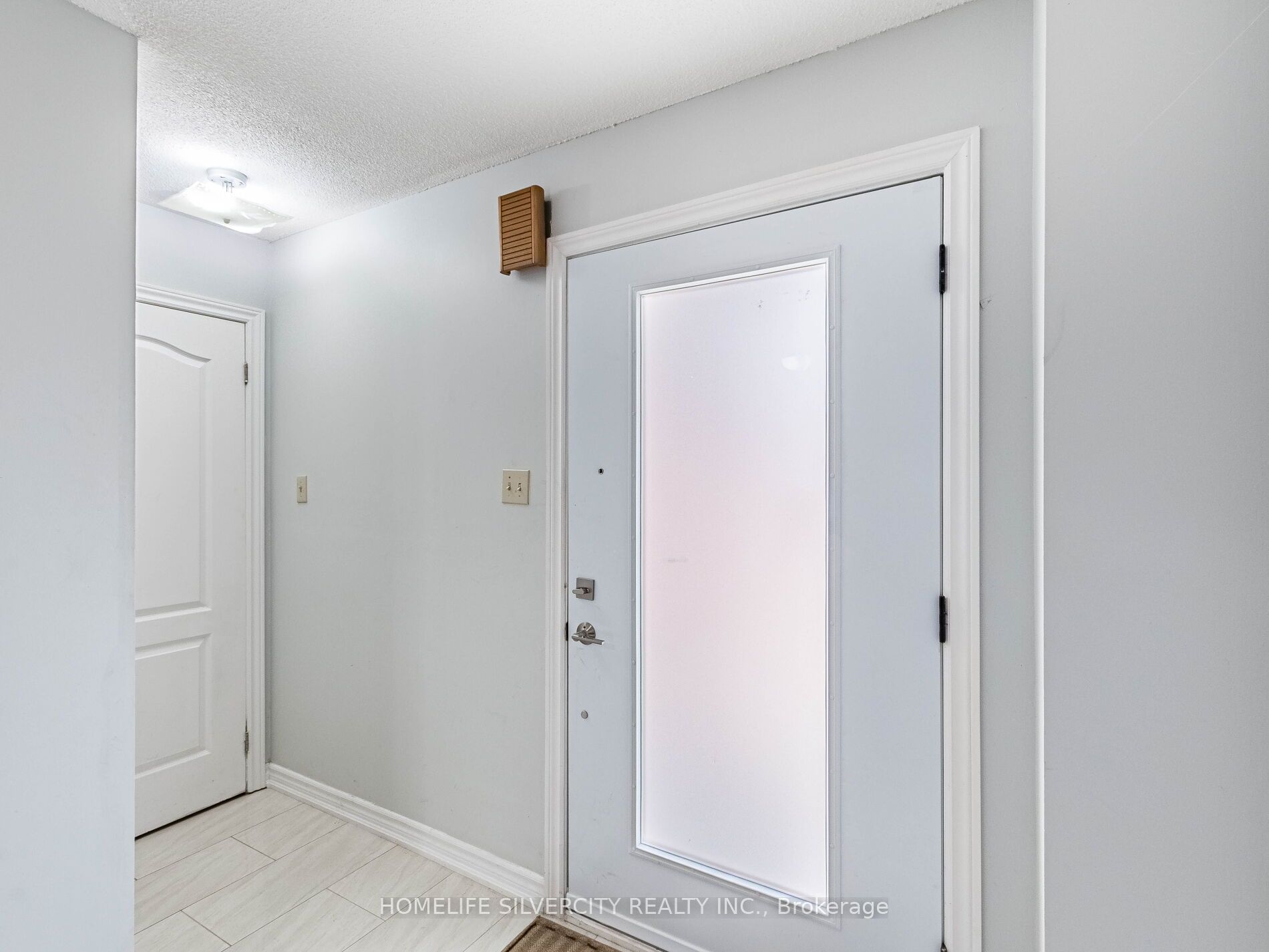 MLS #W12360005 image #6