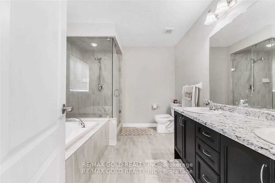 MLS #W12360092 image #10