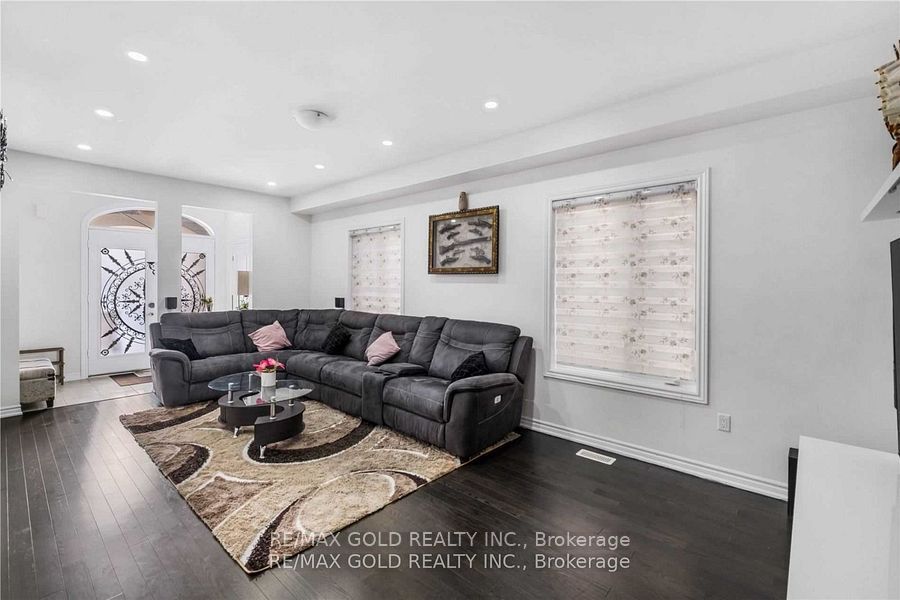 MLS #W12360092 image #3