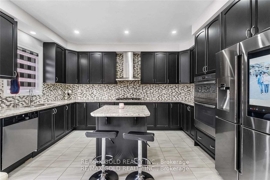 MLS #W12360092 image #5