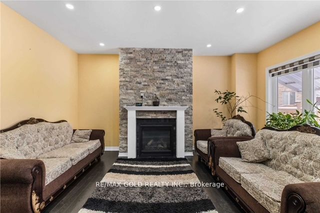 MLS #W12360092 image #7