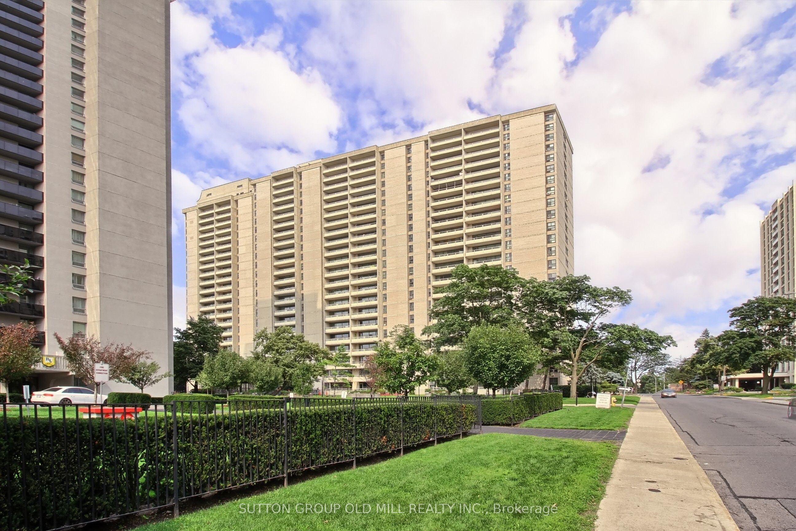 MLS #W12360116 image #1