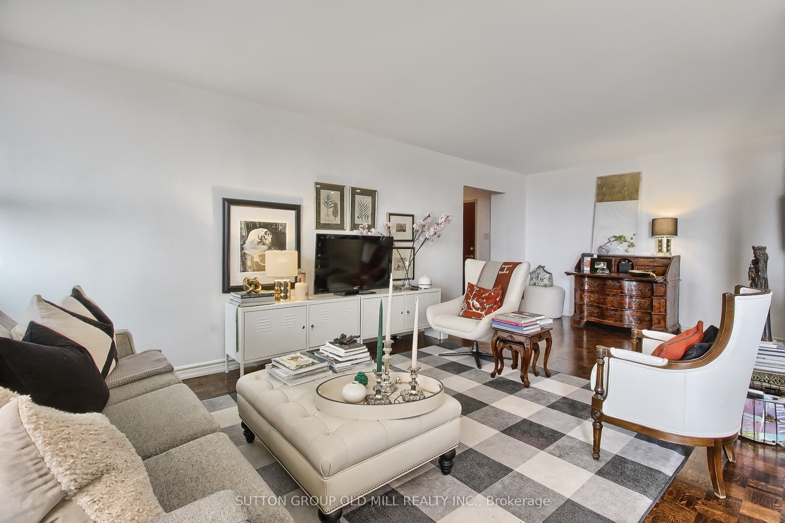 MLS #W12360116 image #8