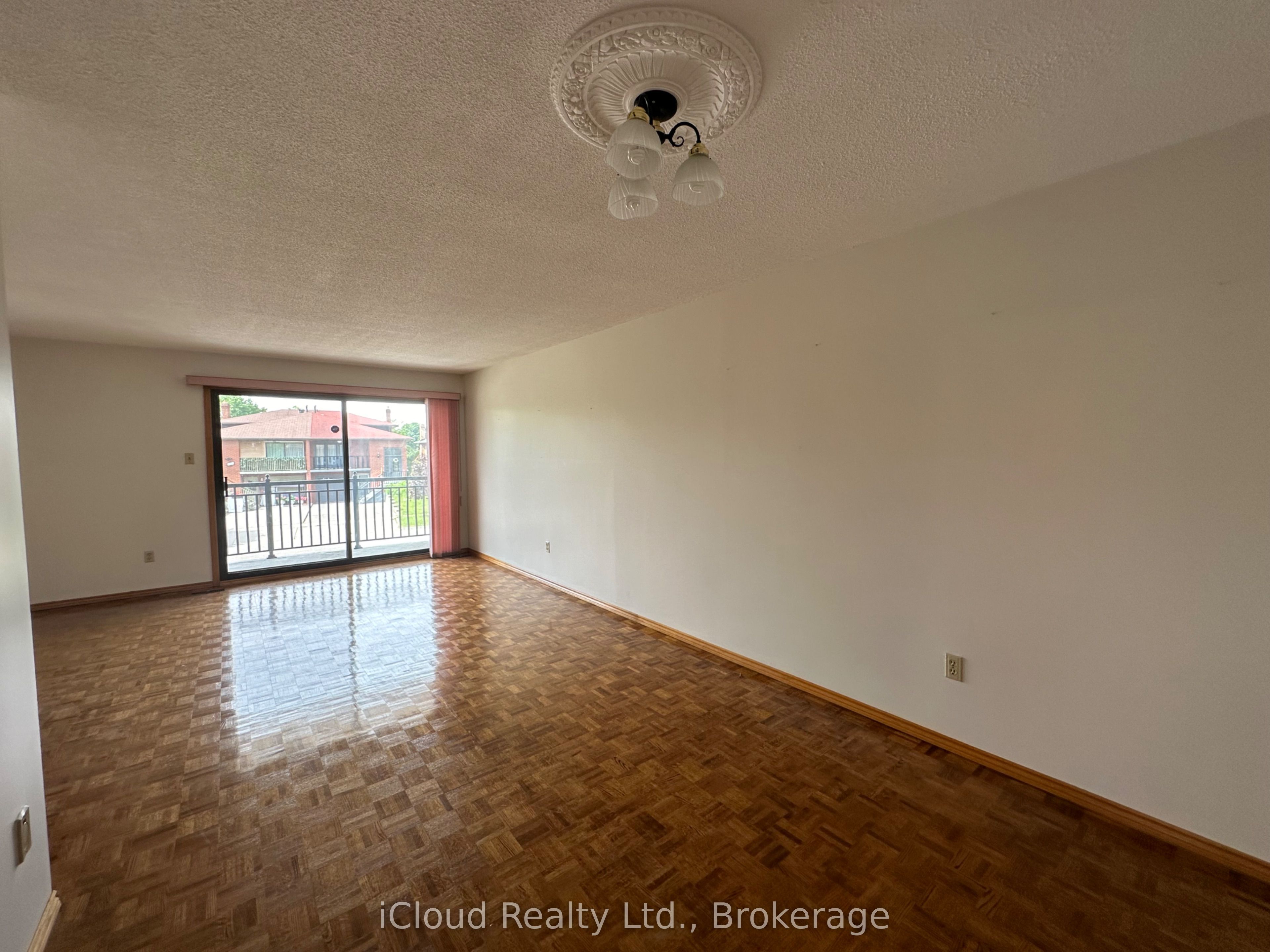 MLS #W12360278 image #10