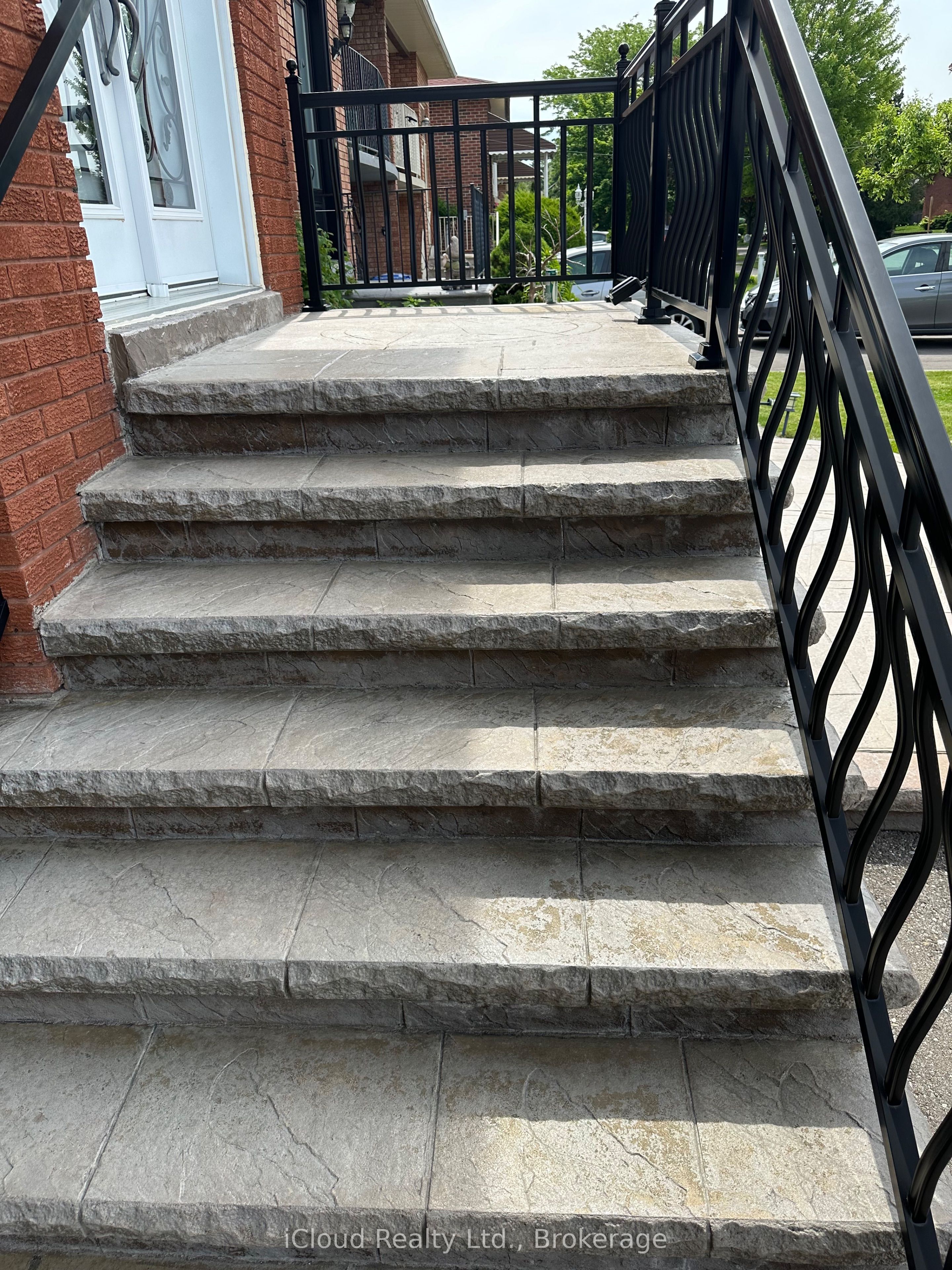 MLS #W12360278 image #2