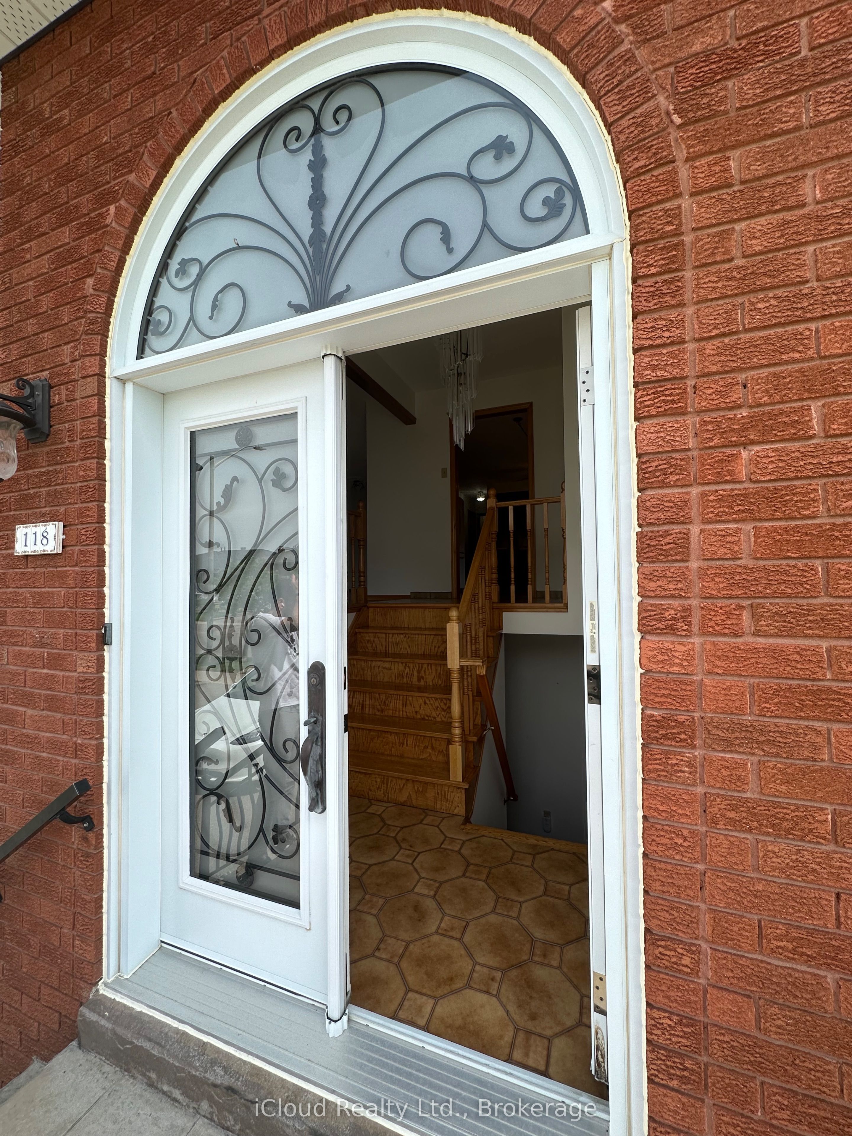 MLS #W12360278 image #4