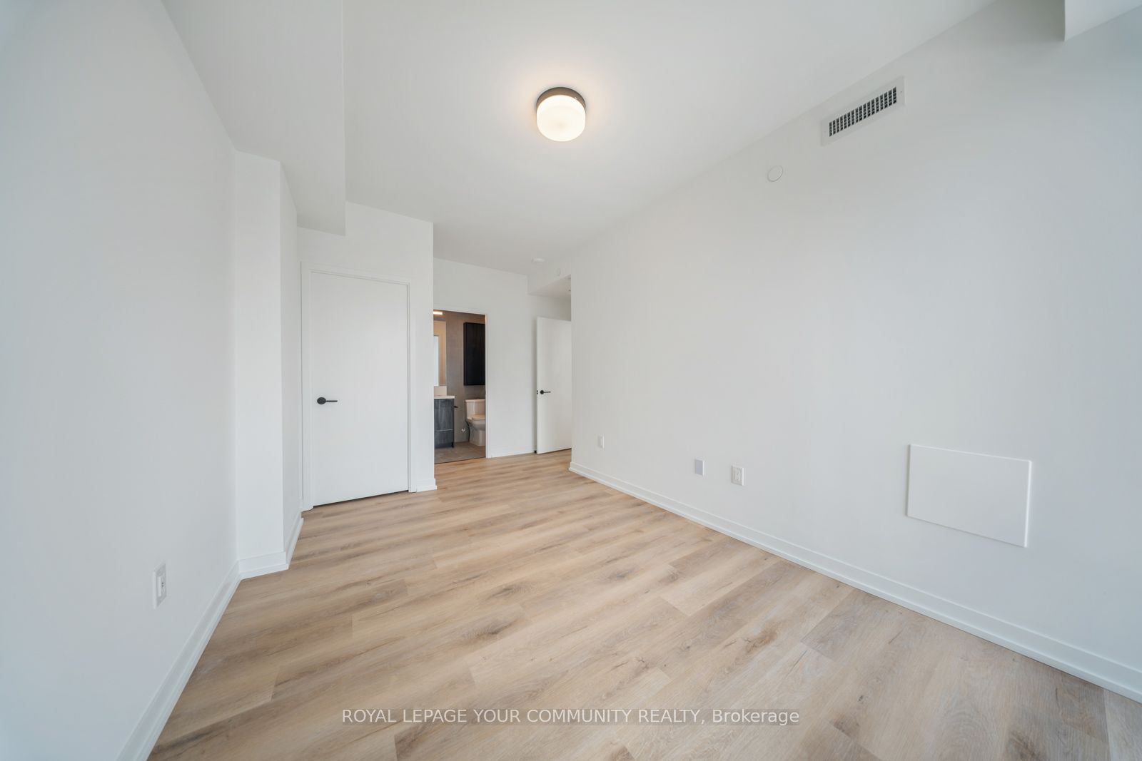 MLS #W12360287 image #16